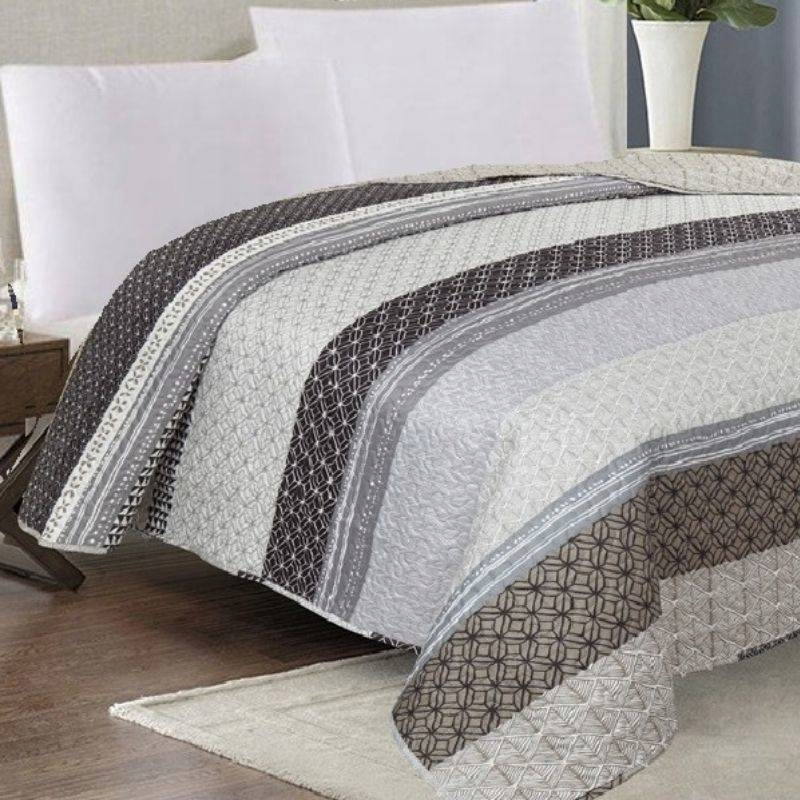 

Dwustronna Narzuta Brązowa Pasy 170x210