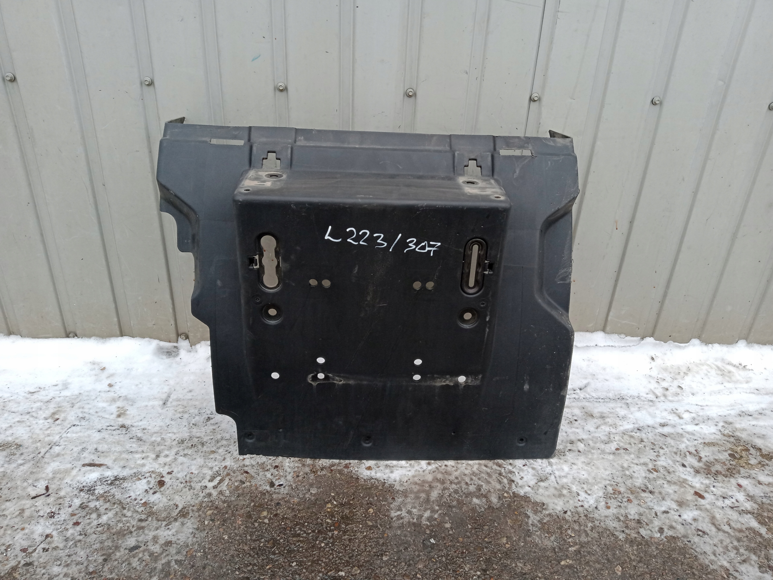 VOLVO FH RENAULT PREMIUM BŁOTNIK LEWY TYŁ 22087703