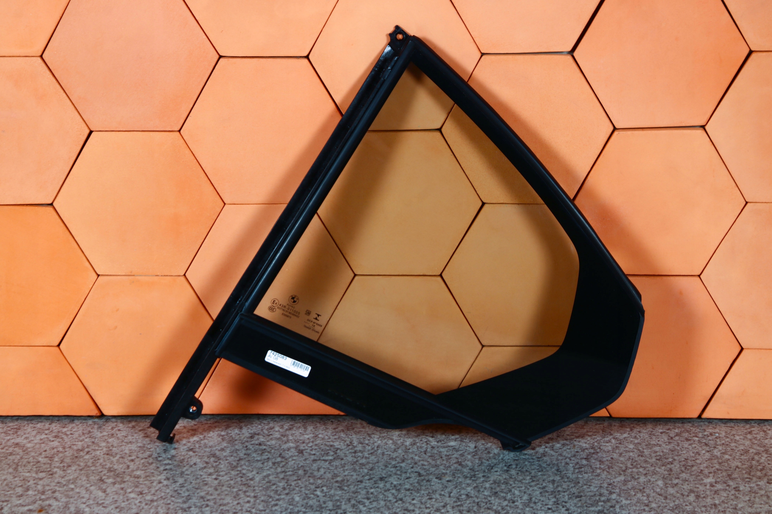 BMW G20 боковое стекло двери л зд 18 р. 7425083