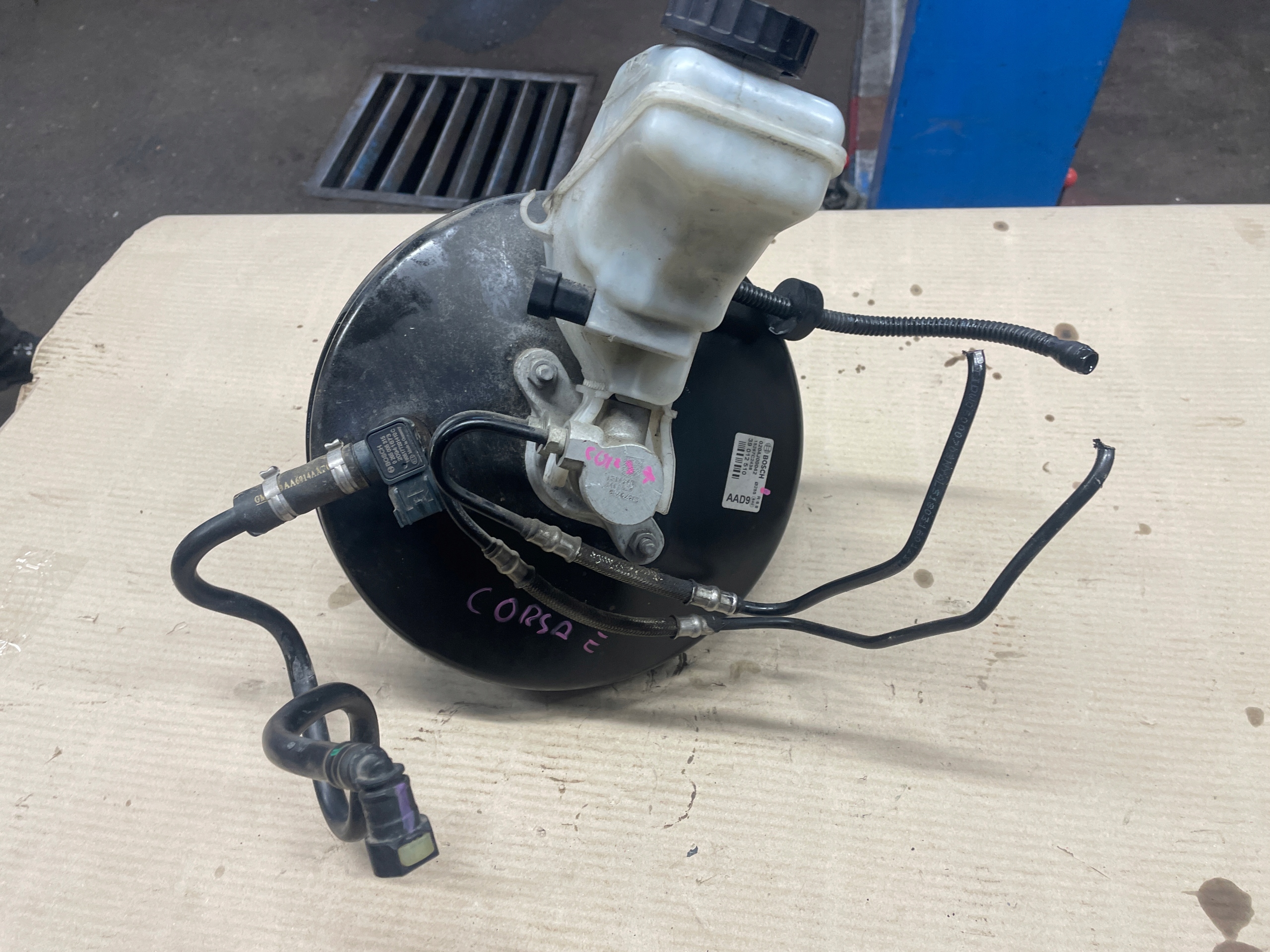 OPEL CORSA E 1.4 Servo bremsen 39012510