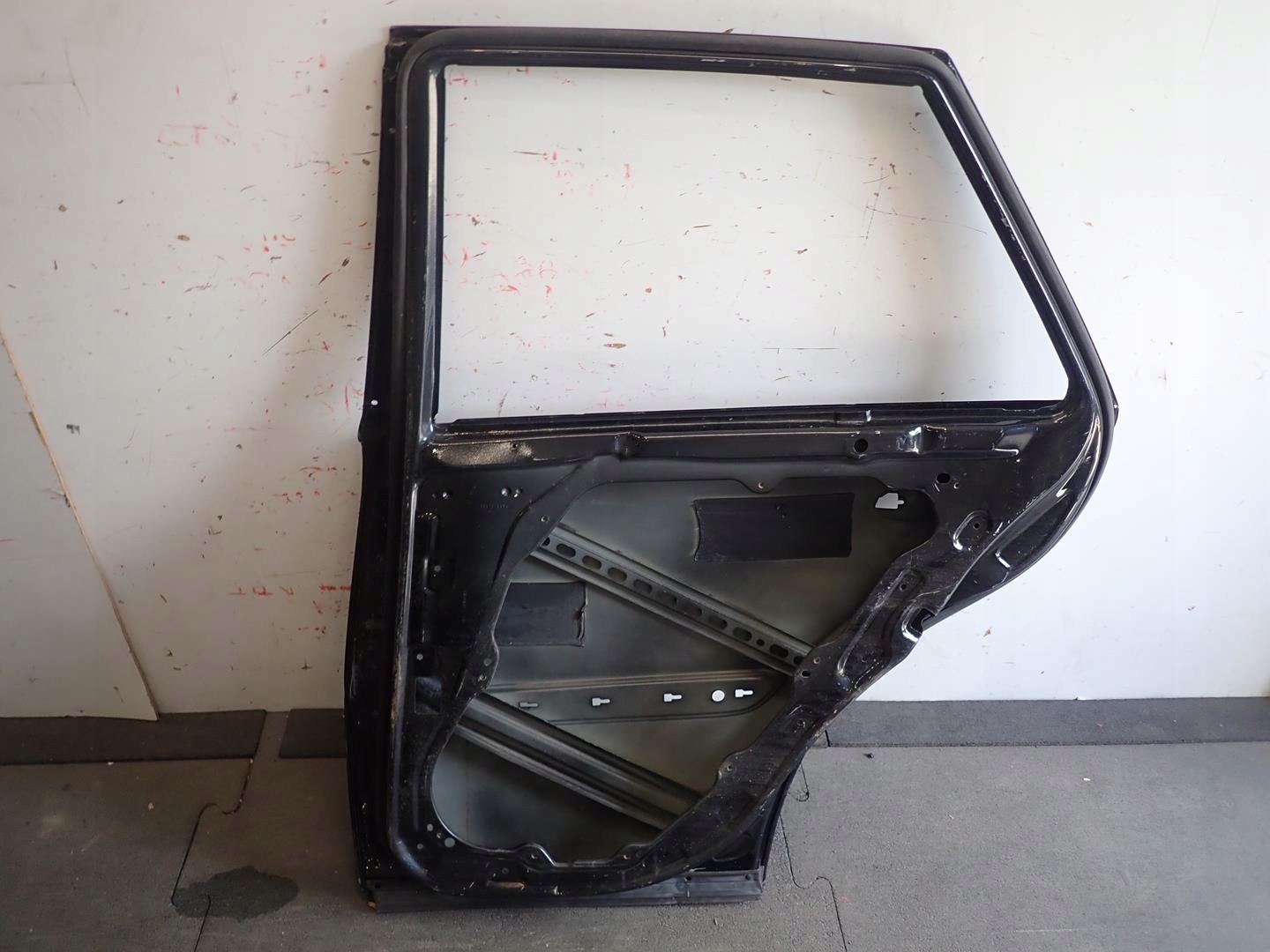 Tür heck hinten rechts MERCEDES ML W164 A164