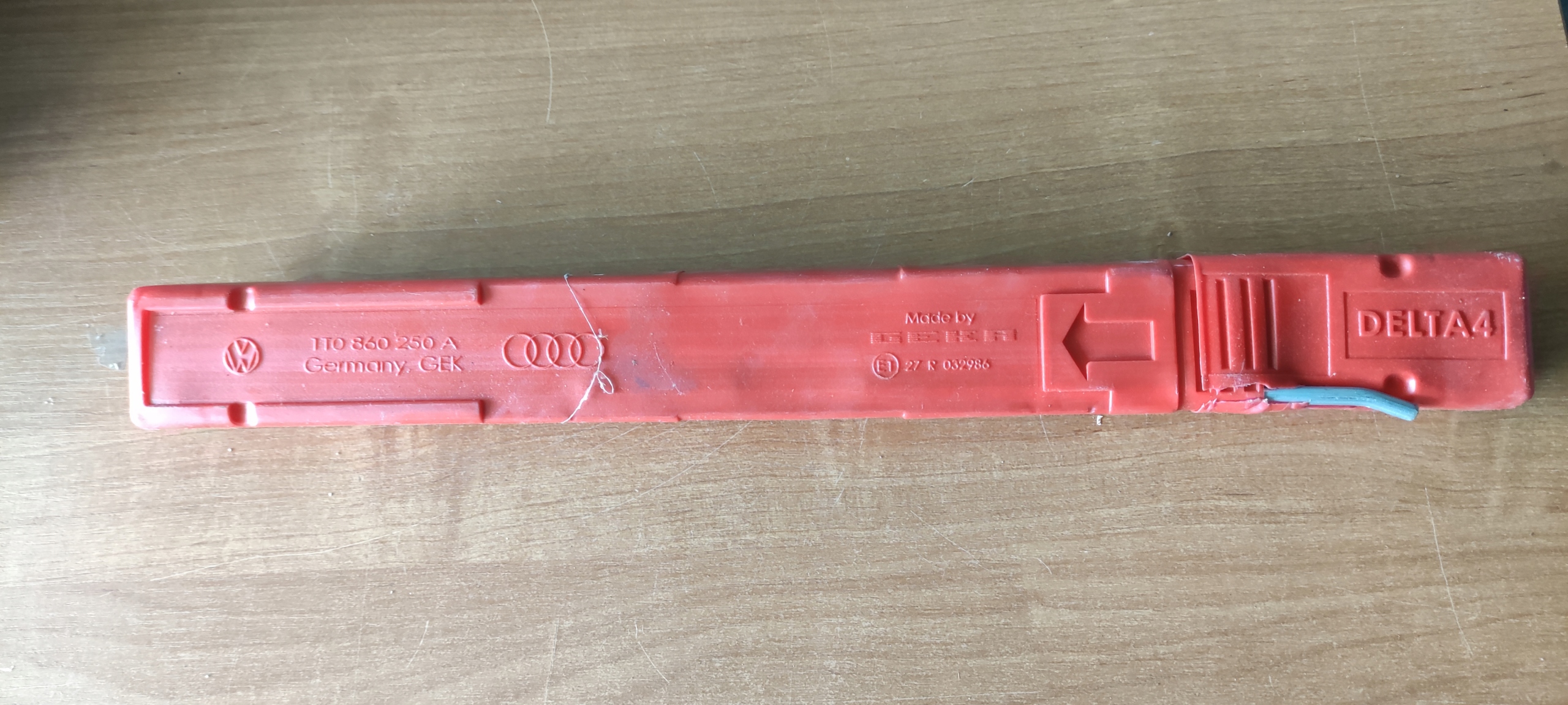 Vw skoda seat trojkat 1T0860250A