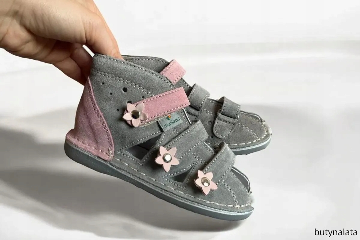 Danielki profilaktyczne buty S124 skórzane kapcie do przedszkola R30 Rozmiar (new) 30