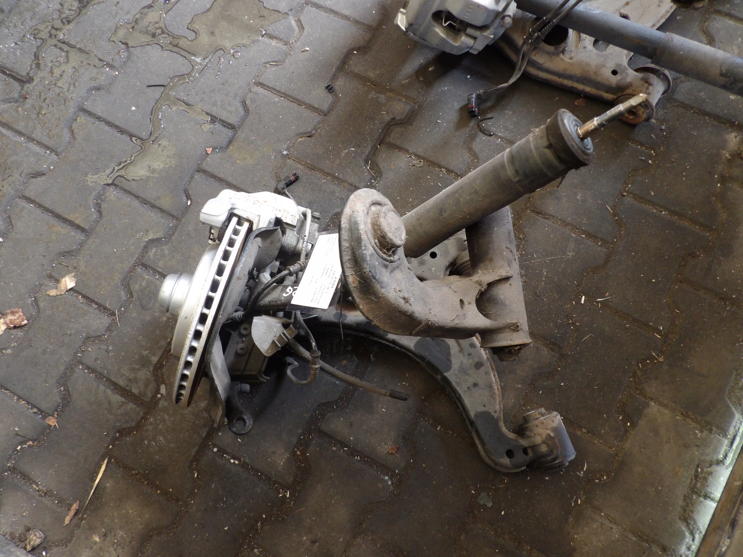 Mercedes SLK W170 sususpension front left swings