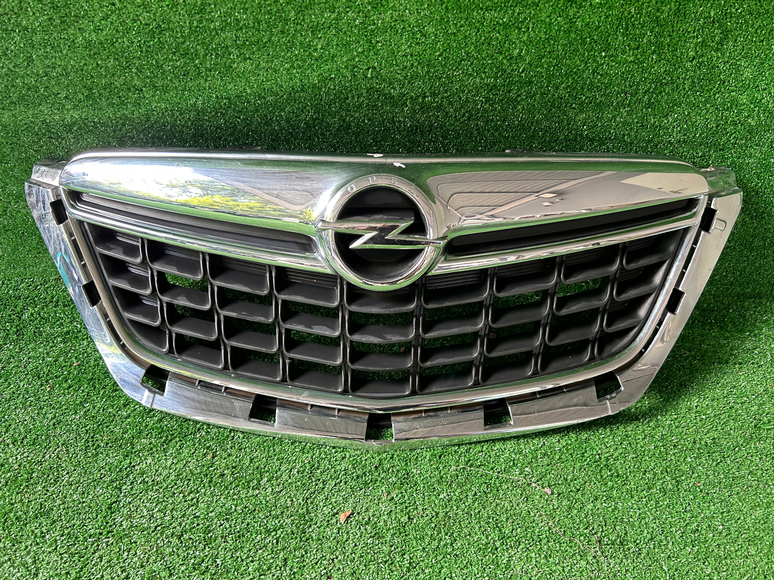 Opel Mokka A grill grille original