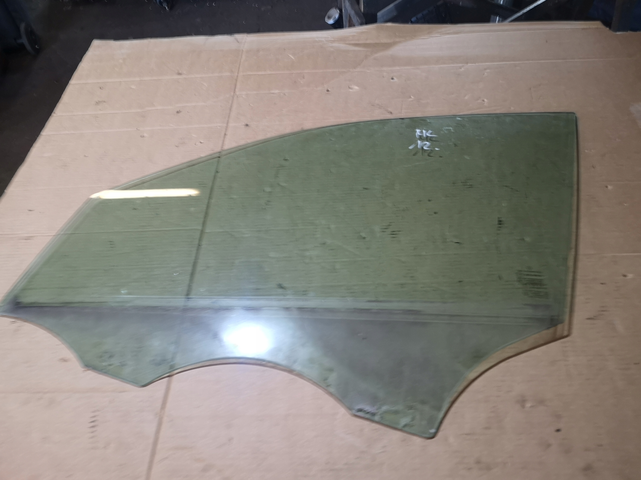 2012 - Скло передньої лівої двері MERCEDES ML GLE W166