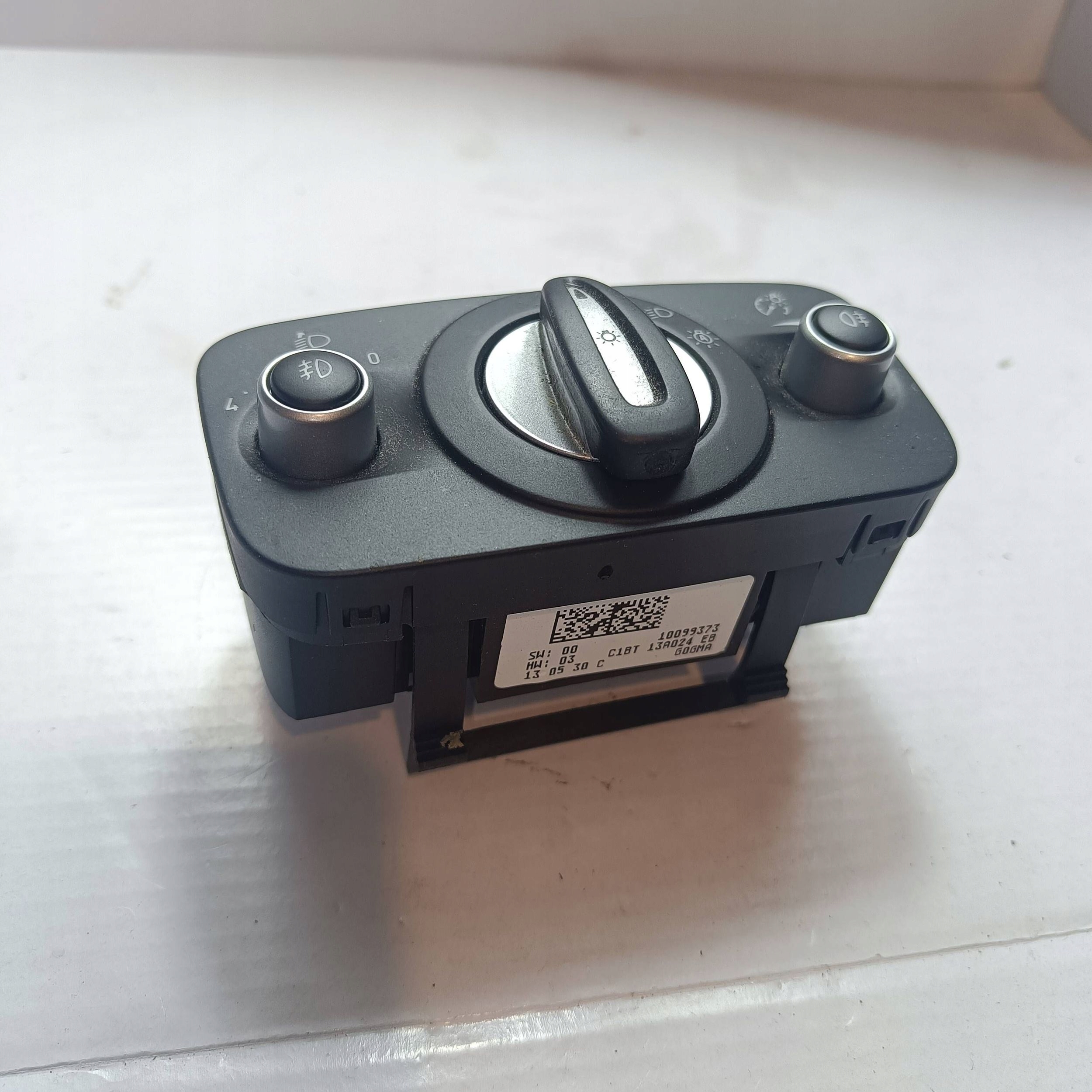 Ford Fiesta MK7 LIFT 2013 light switch srebrny