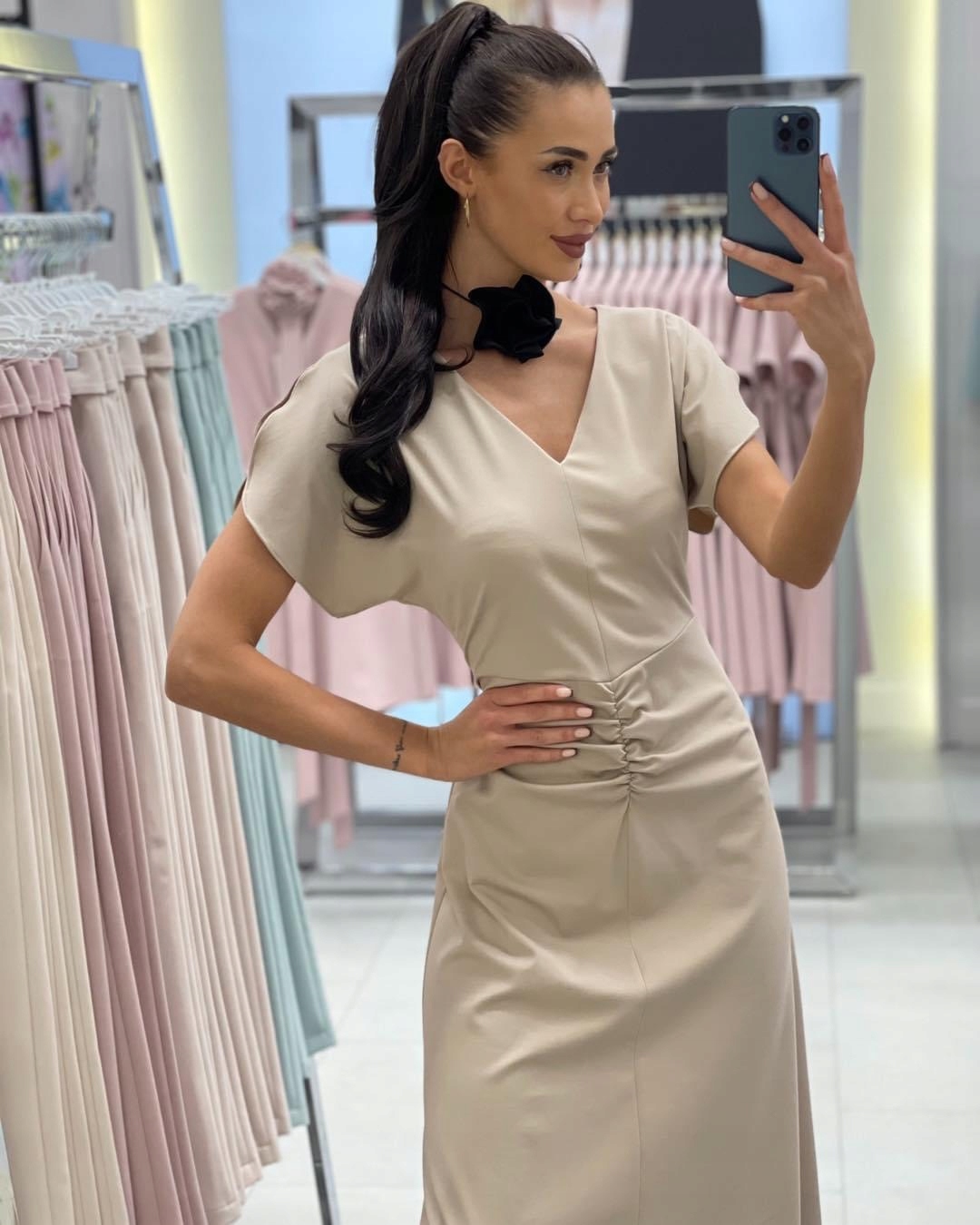 Šaty Béžová z měkké pleteniny 0970 Lalous vel S