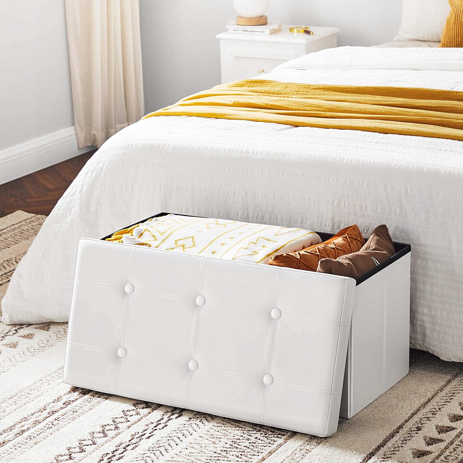 Pufa siedzisko skrzynia ławka biała ekoskóra Głębokość mebla 38.01 cm