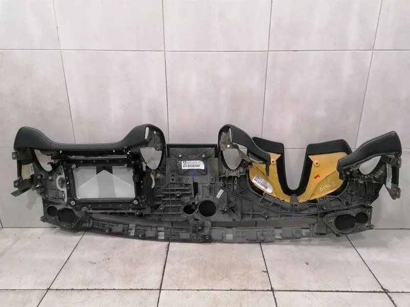 FERRARI GTC4 F151M 88204600 Black