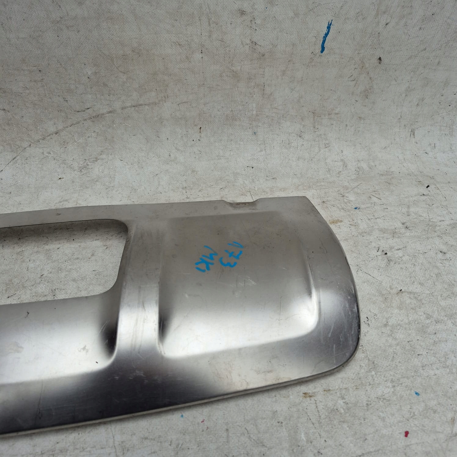 AUDI A6 4F 04-08 ALLROAD spoiler Heckspoiler Blech der Stoßstange heck