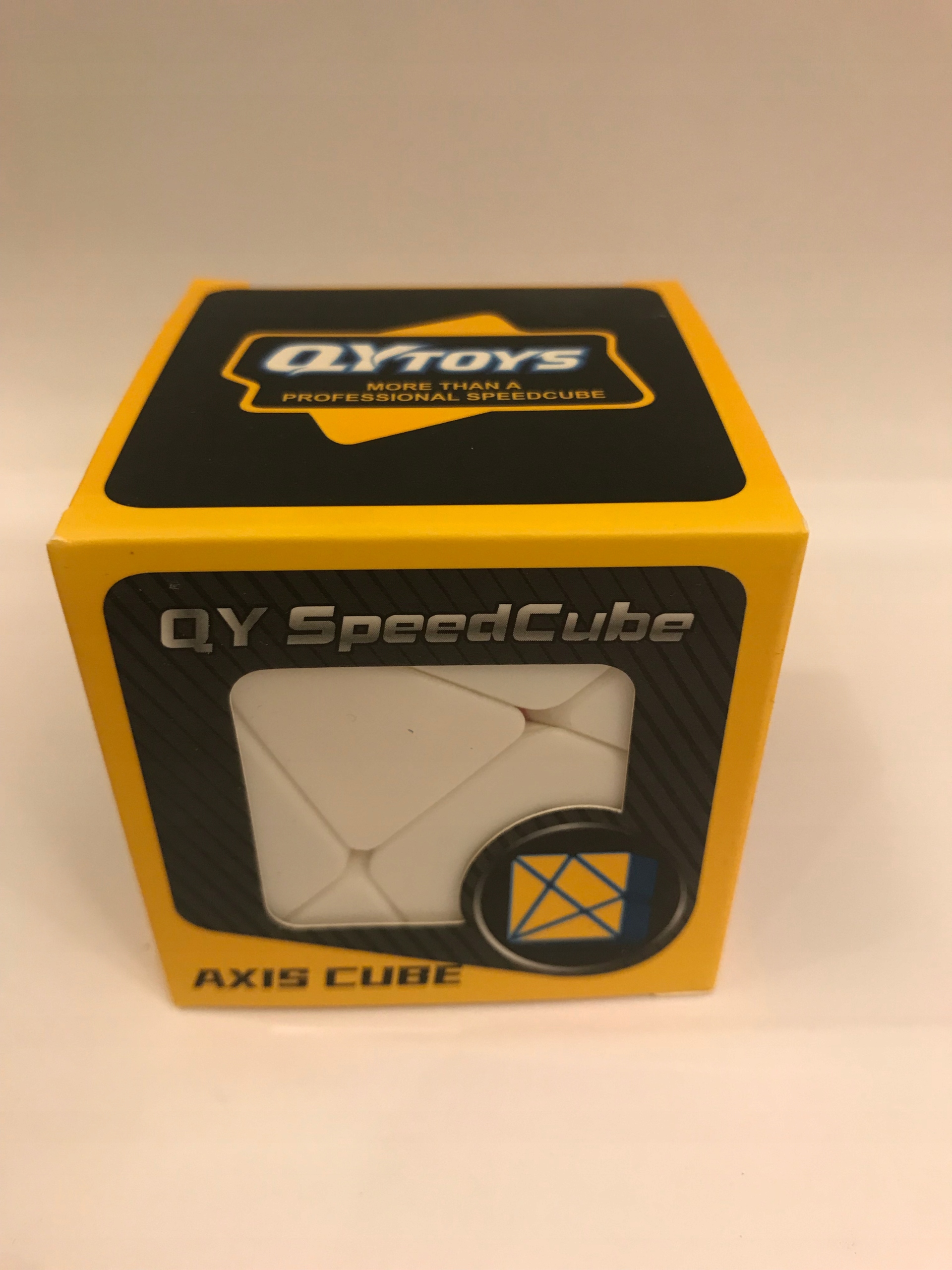 Oryginalna Kostka QiYi Axis Cube Stickerless 3x3 + Podstawka QiYi Bohater brak