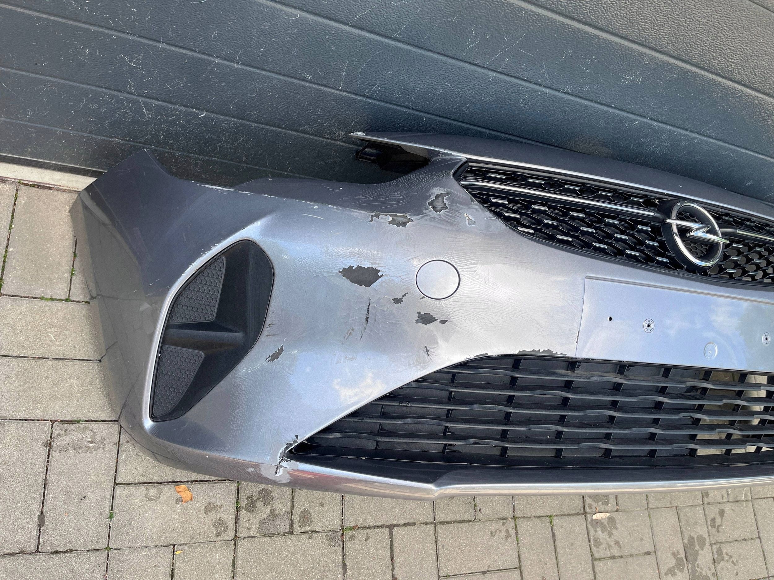Opel Corsa F 19- nárazník předek přední