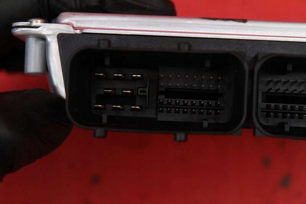 computer control unit of the engine 3B0907557R VW PASSAT B5 2.0 20V 131 KM 00-05