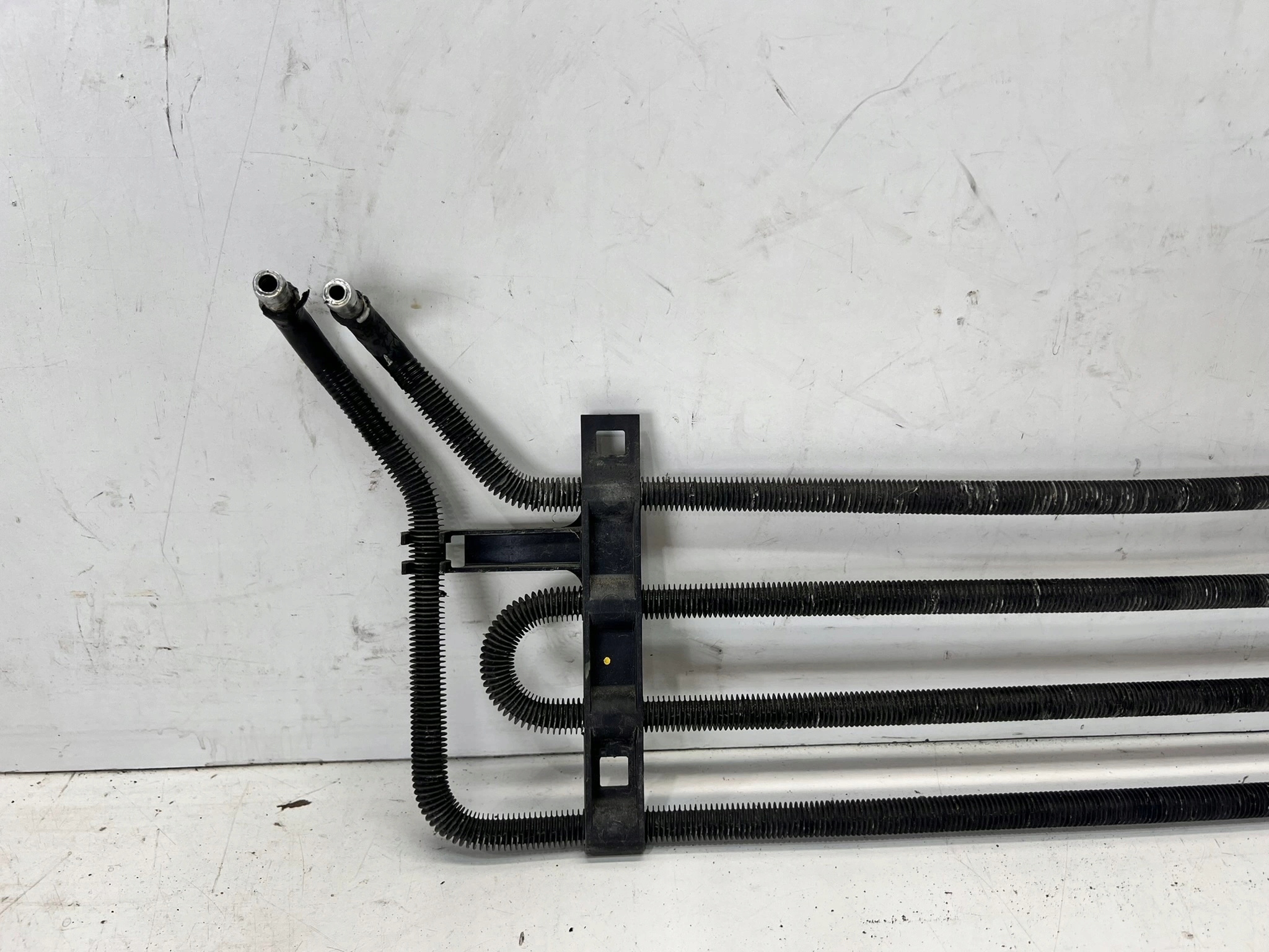 Motor Ölkühler der Lenkung AUDI A4 B8 8K0422885D