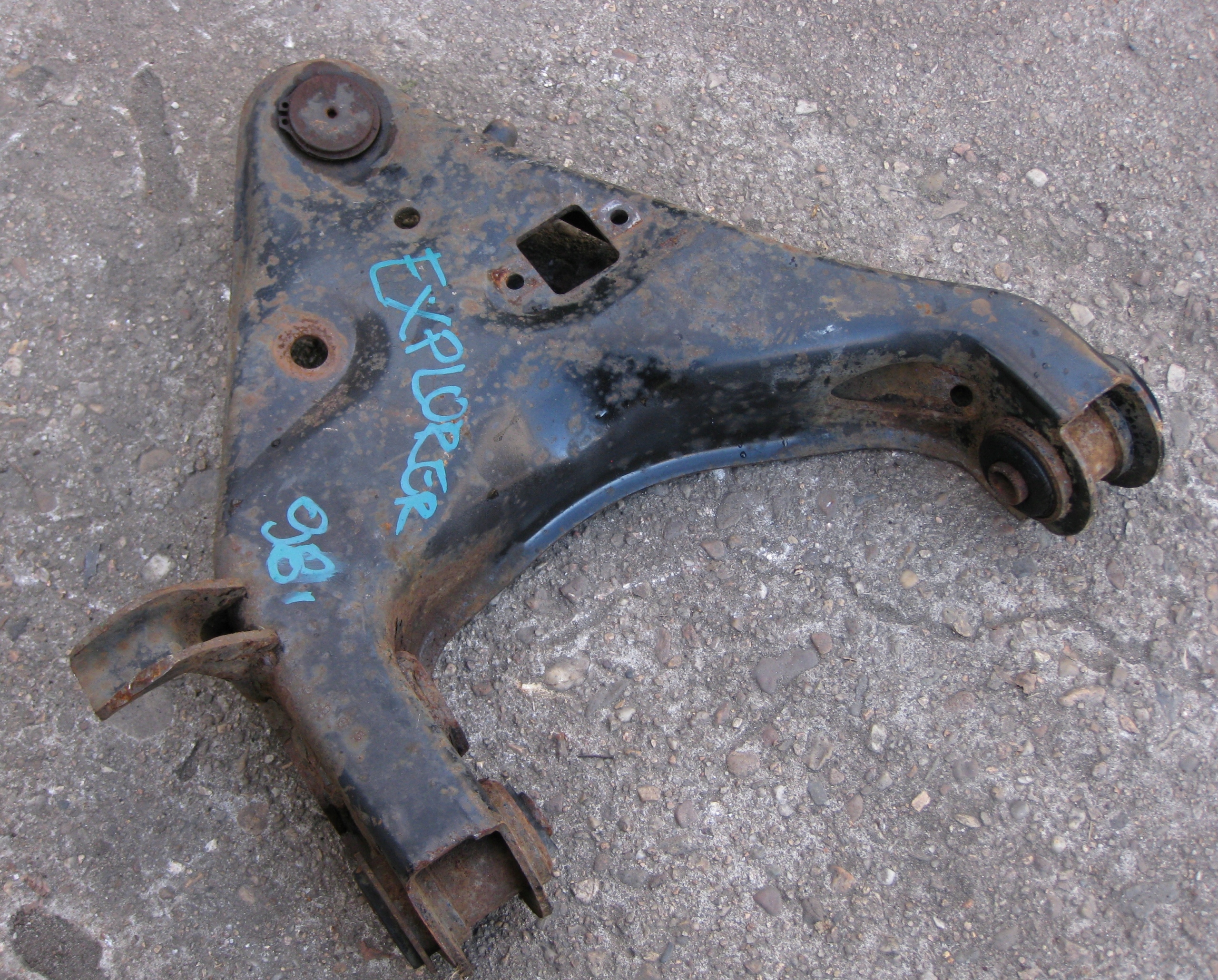FORD EXPLORER II 98R 4.0 V6 arm front
