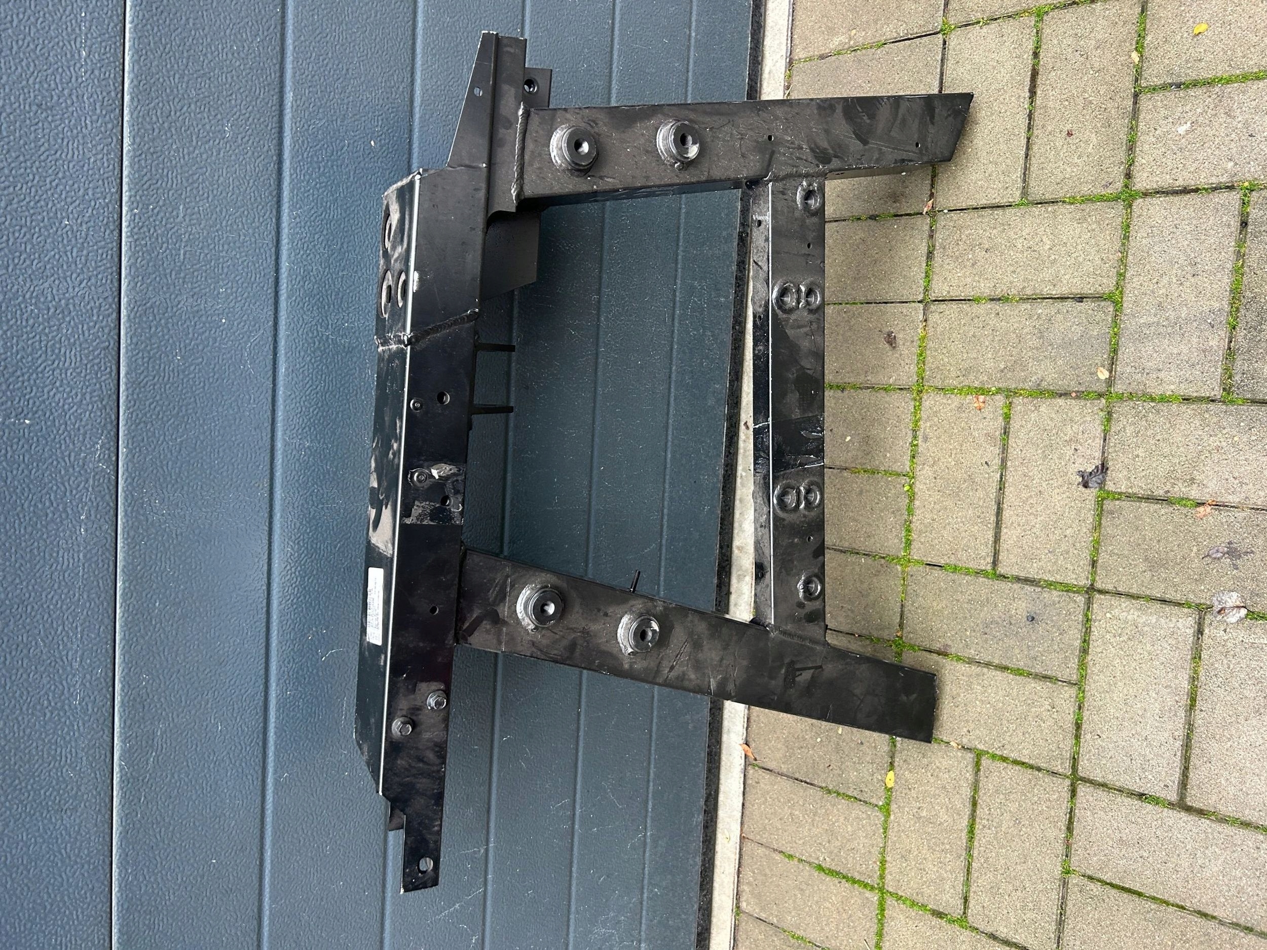 Audi R8 42 2015 sider rear part left rama left