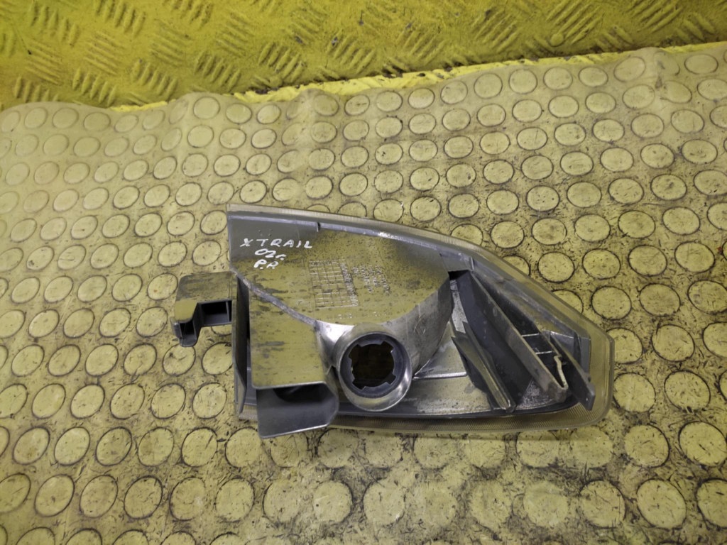 NISSAN X-TRAIL indicator right front