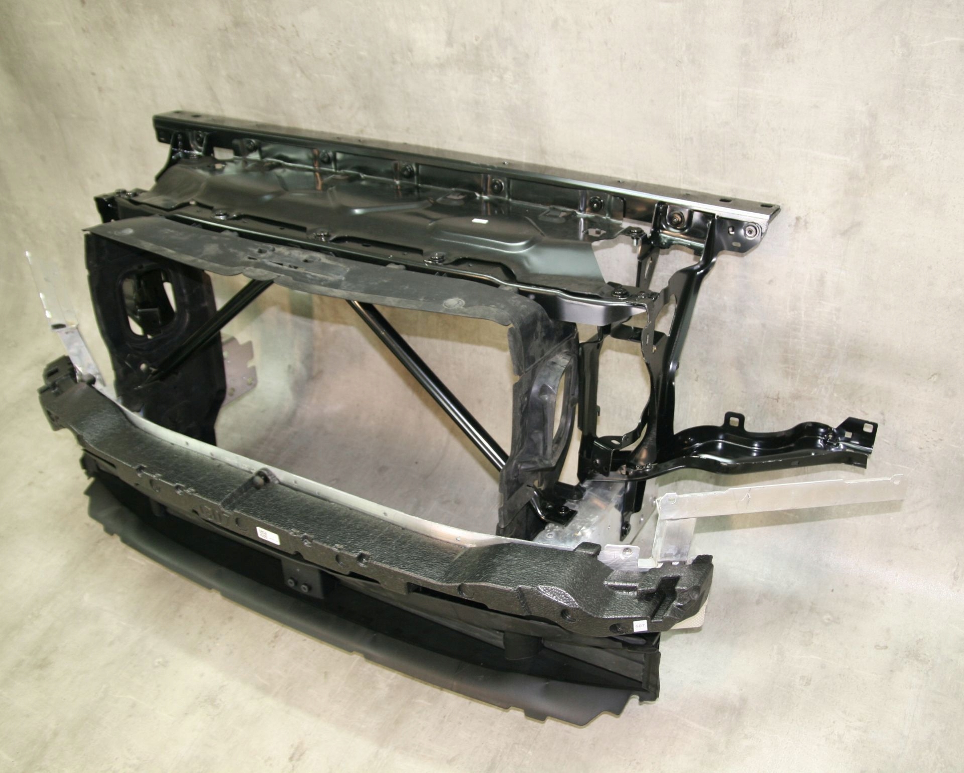 Pas przedni Wzmocnienie czołowe BMW X7 G07 Producent części Inny