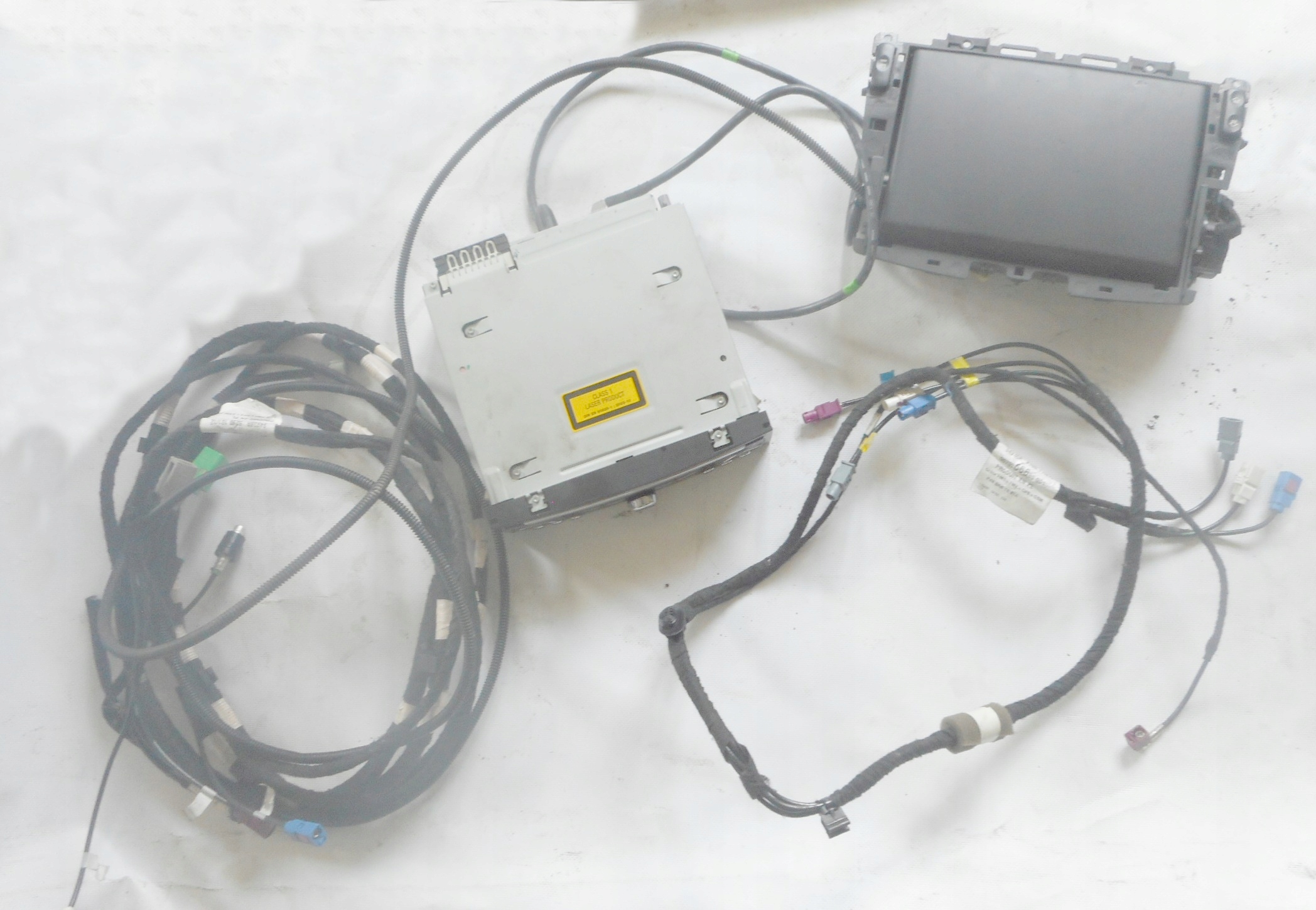 98016550XT 96735167ZD - PEUGEOT 5008 12R радио навигация антенный дисплей