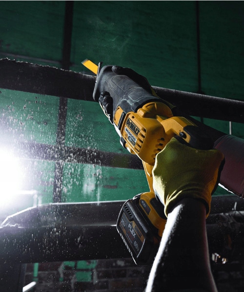 PIŁA SZABLASTA 54V LISI OGON POSUWISTA AKU DEWALT Prędkość skokowa 2800 1/min