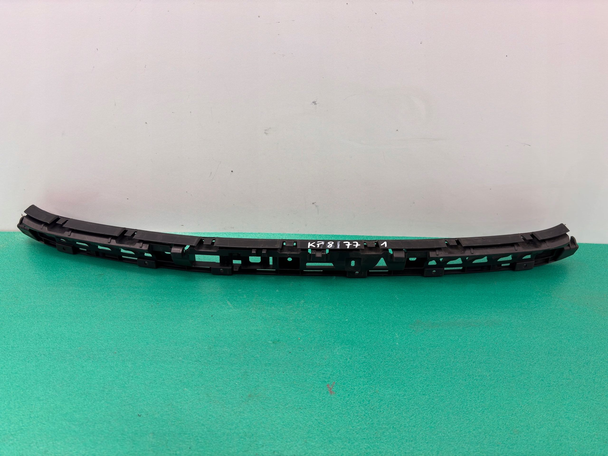 SEAT LEON 3 III 5F bumper bracket rear part central console 5F0807863 KP8/77