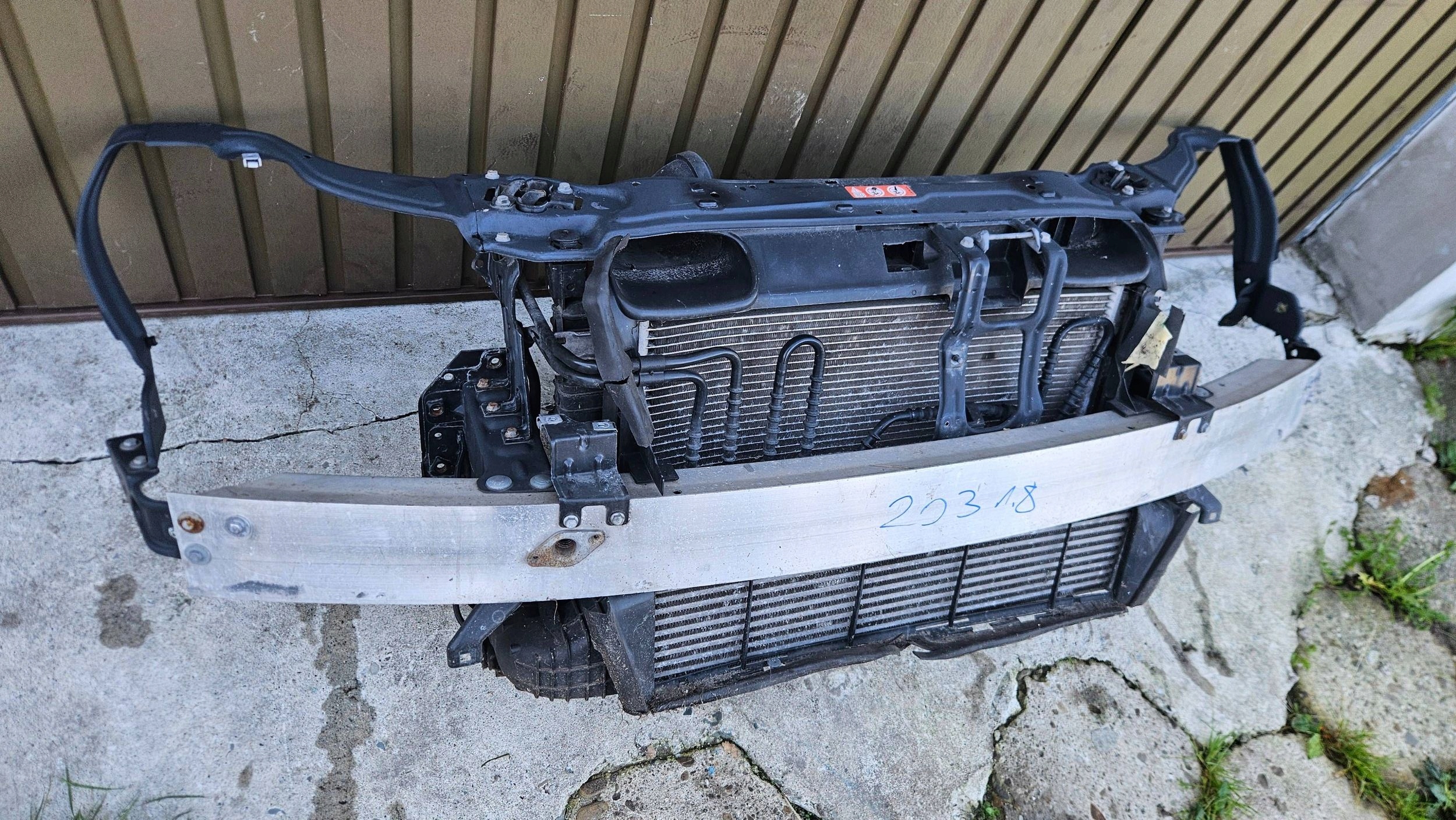 Mercedes-Benz C klasa 203 1.8B automat W203 support panel for radiators pillar