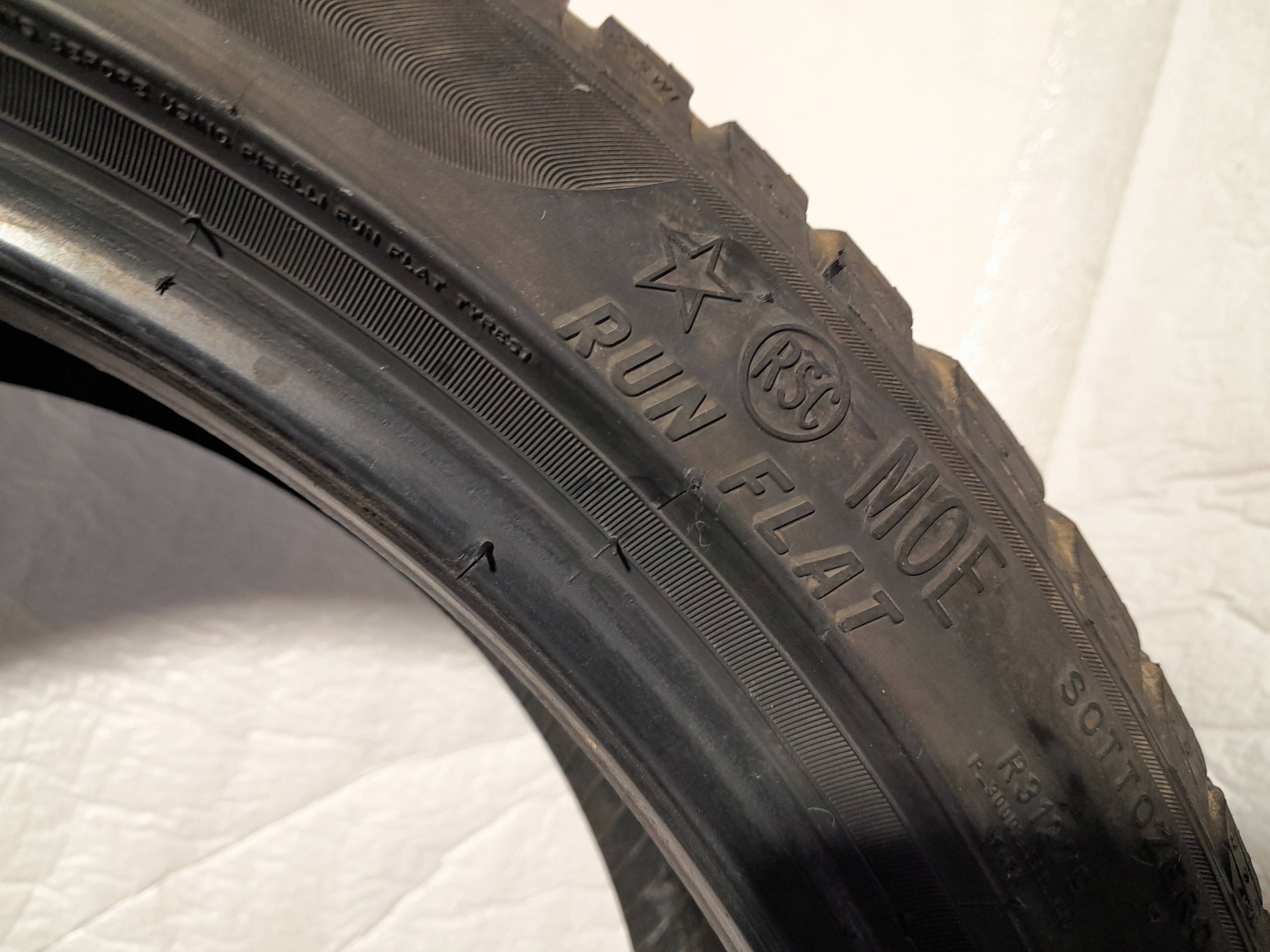 OPONA PIRELLI SOTTOZERO3 275/35R19 ZIMOWA RUN FLAT Szerokość opony 275 mm