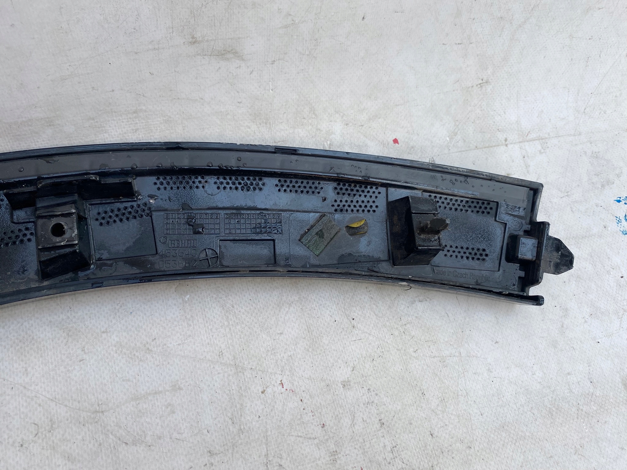 PORSCHE CAYENNE 9Y cap moulding of a bumper left front 9Y0853717D