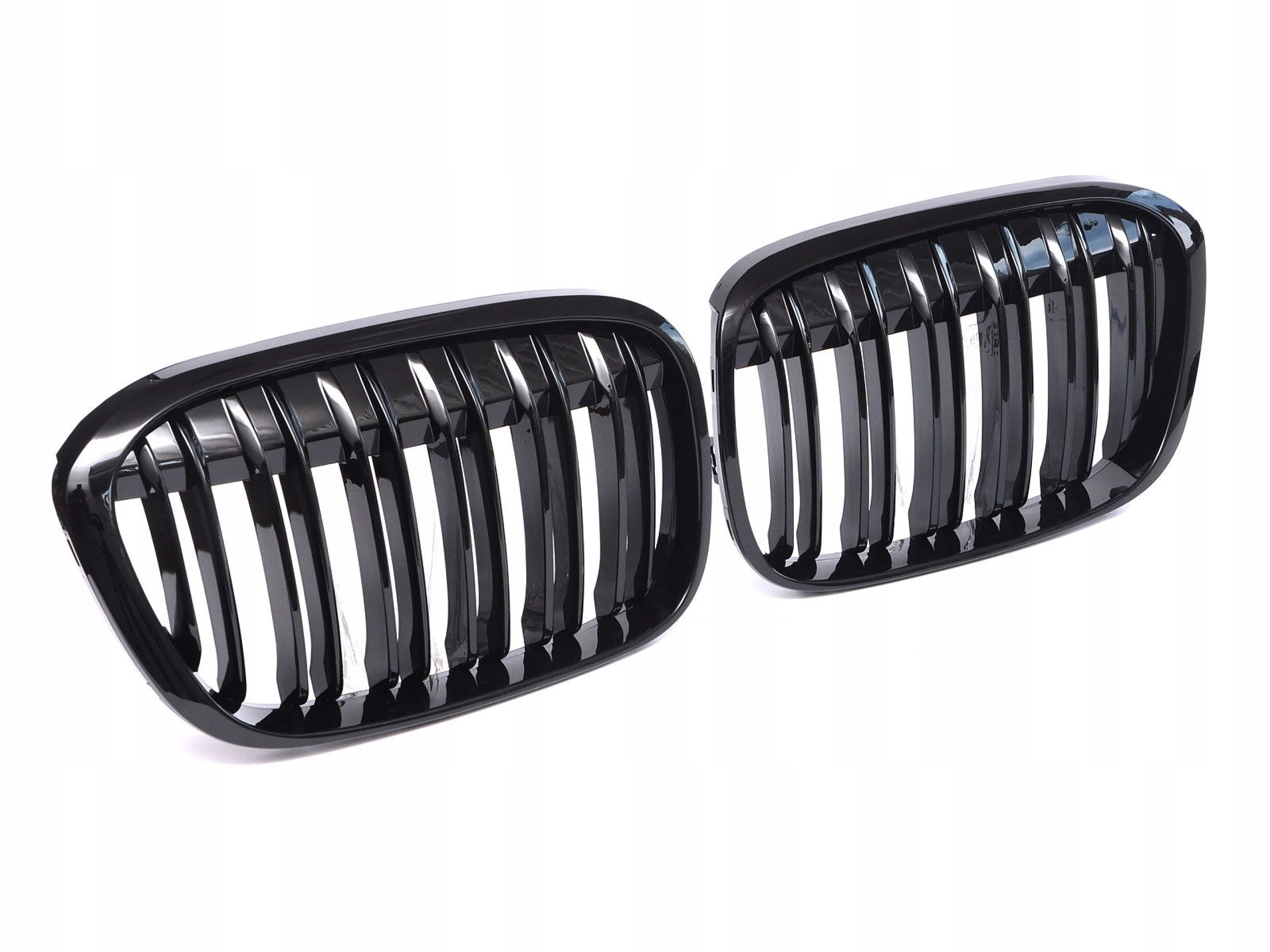 Atrapa Ledvinového grilu Bmw X1 F48 15-19 M-paket Černý lesk