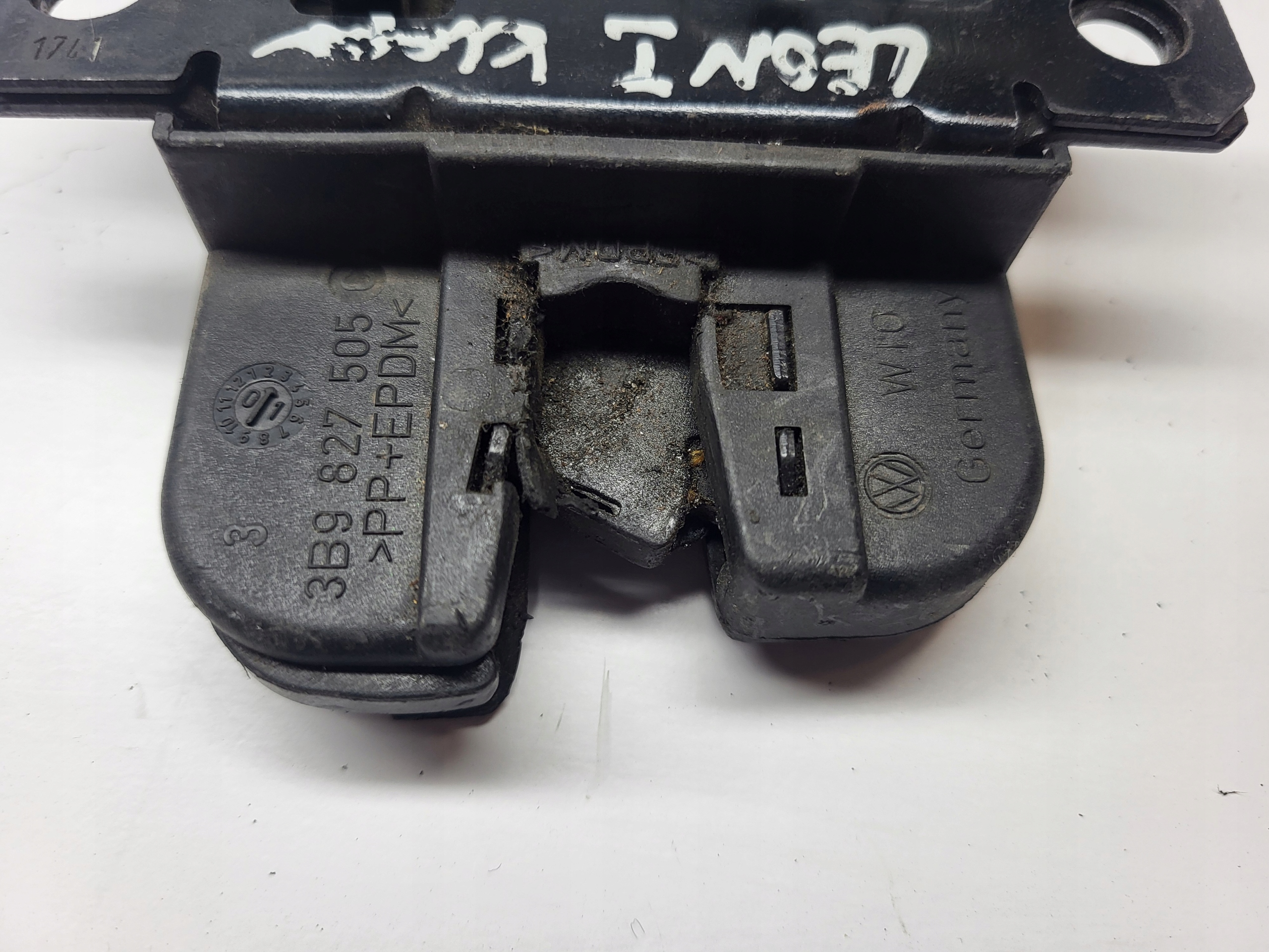 Schloß heckklappe heck hinten 3B9827505C SEAT LEON und