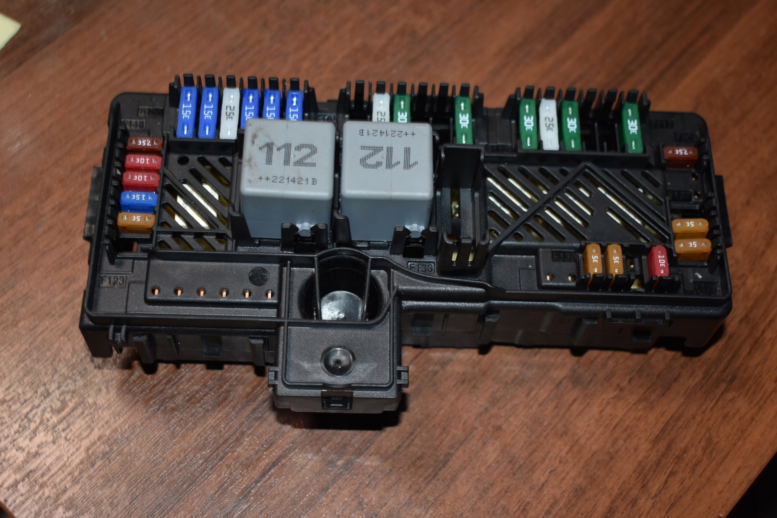 IDEALNA Module fusibles MERCEDES W223 1