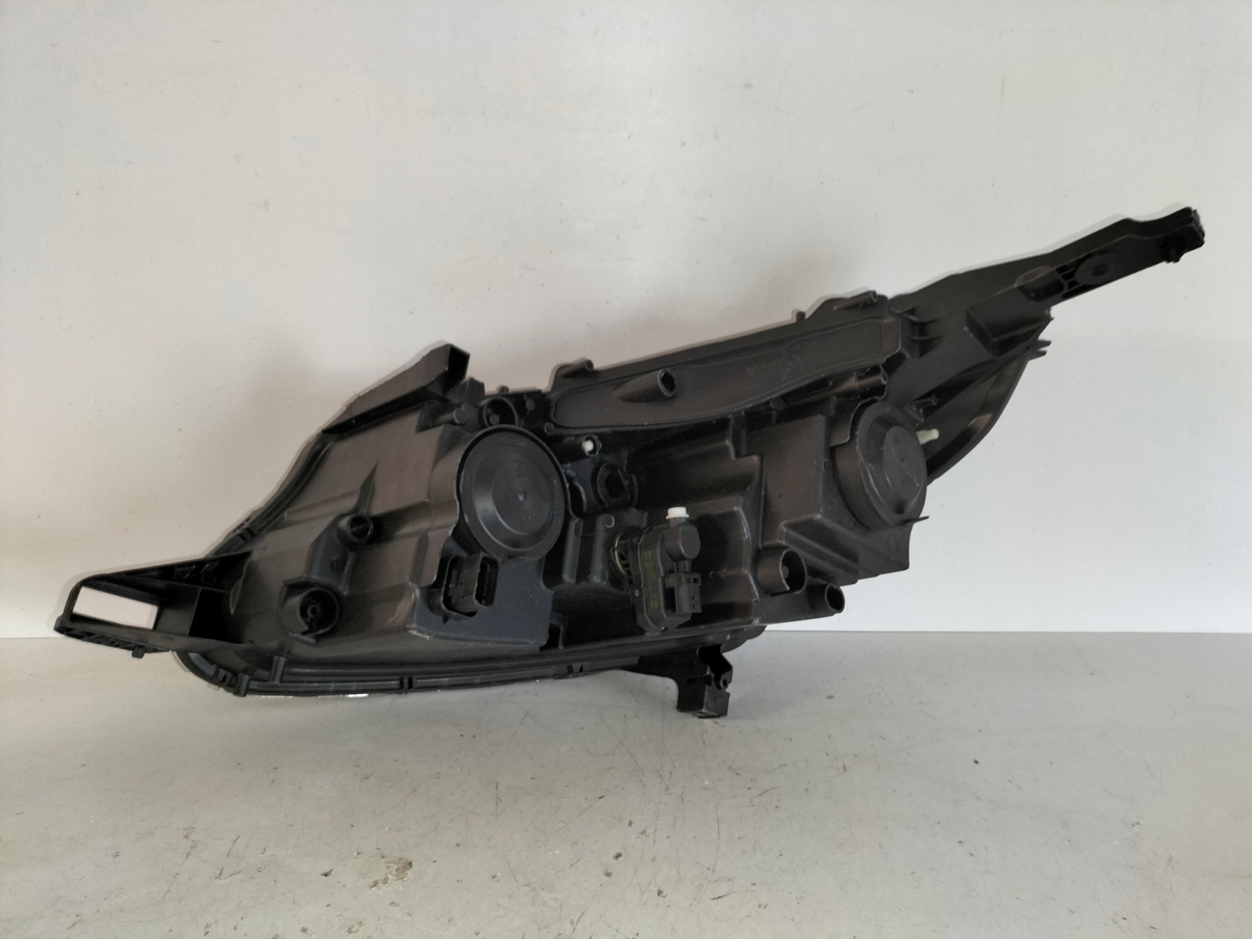 light front reflektor right PEUGEOT 2008 and LIFT 16-19