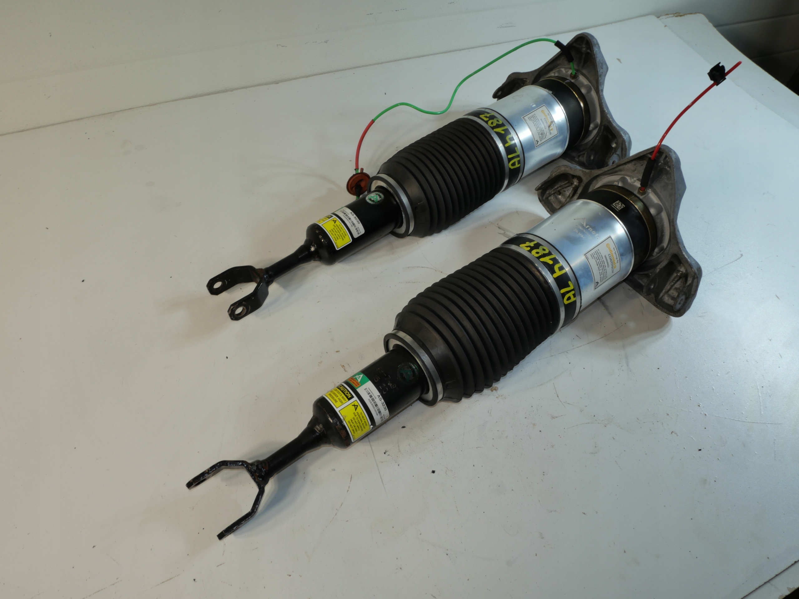 shock absorber front AUDI A6 C5 ALLROAD 2.5 TDI ARNOTT