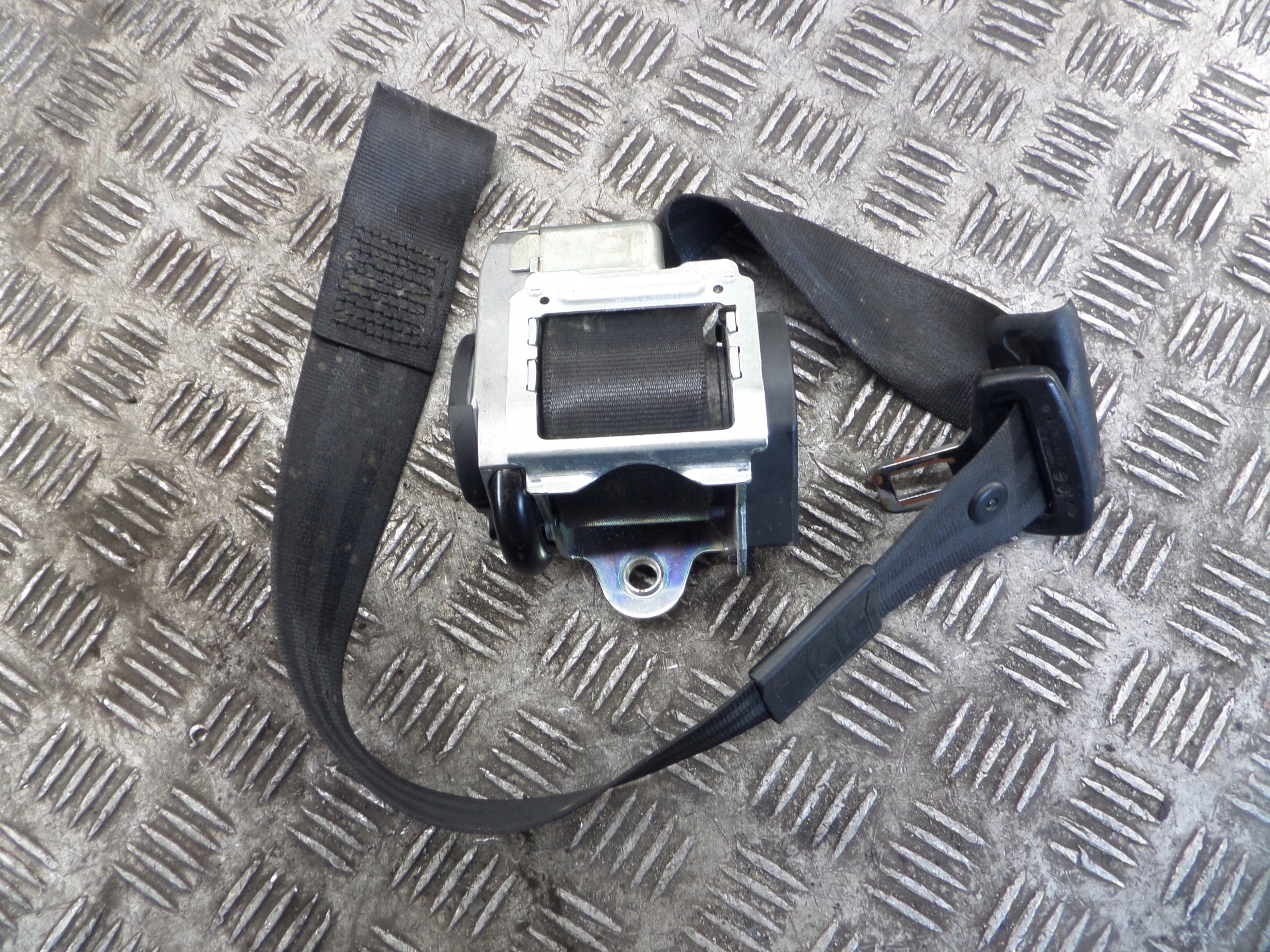 AUDI A4 B7 CABRIO tension belt safety right front 8H0857706C