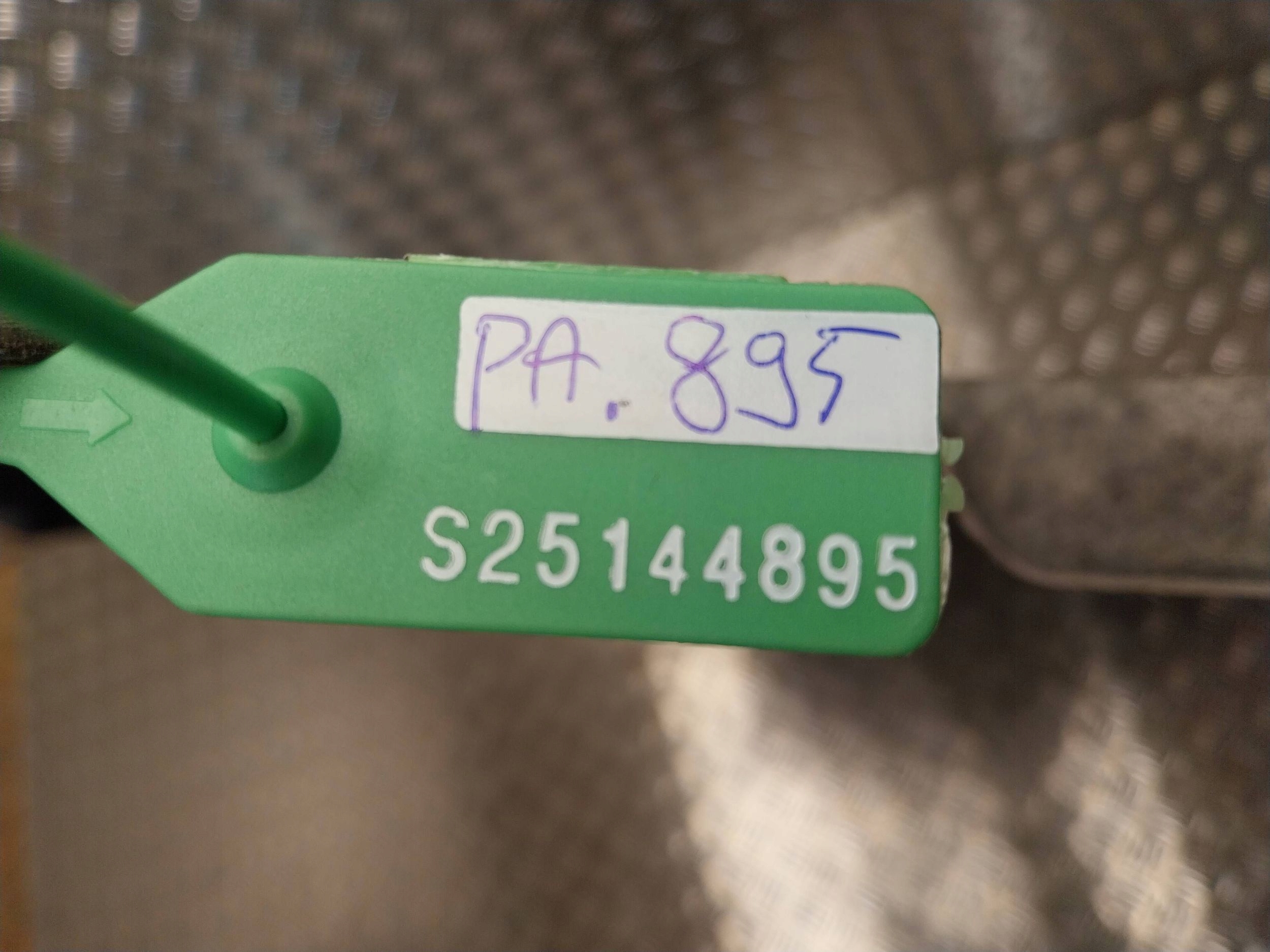 Blende Abdeckung abdeckung des Bodens Unterfahrschutz links 4G0825207 AUDI A6 C7 4G