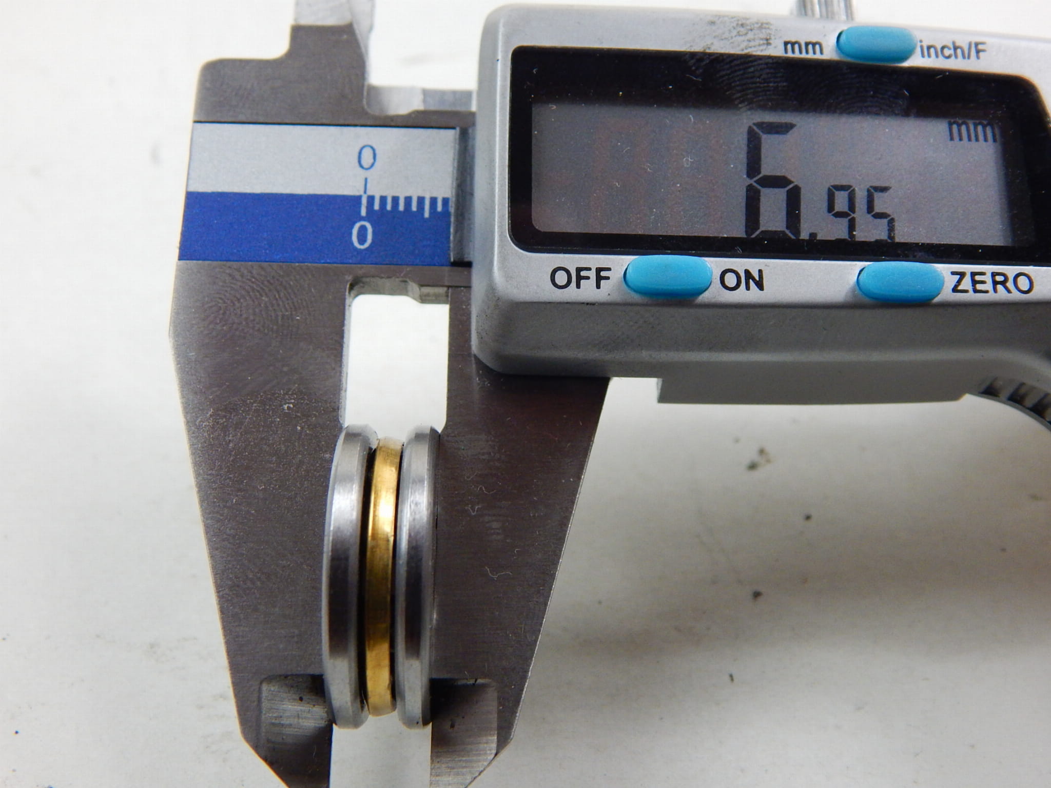 ŁOŻYSKO WYSPRZĘGLIKA URAL M72 DNIEPR NOWOŚĆ Numer katalogowy części P-9