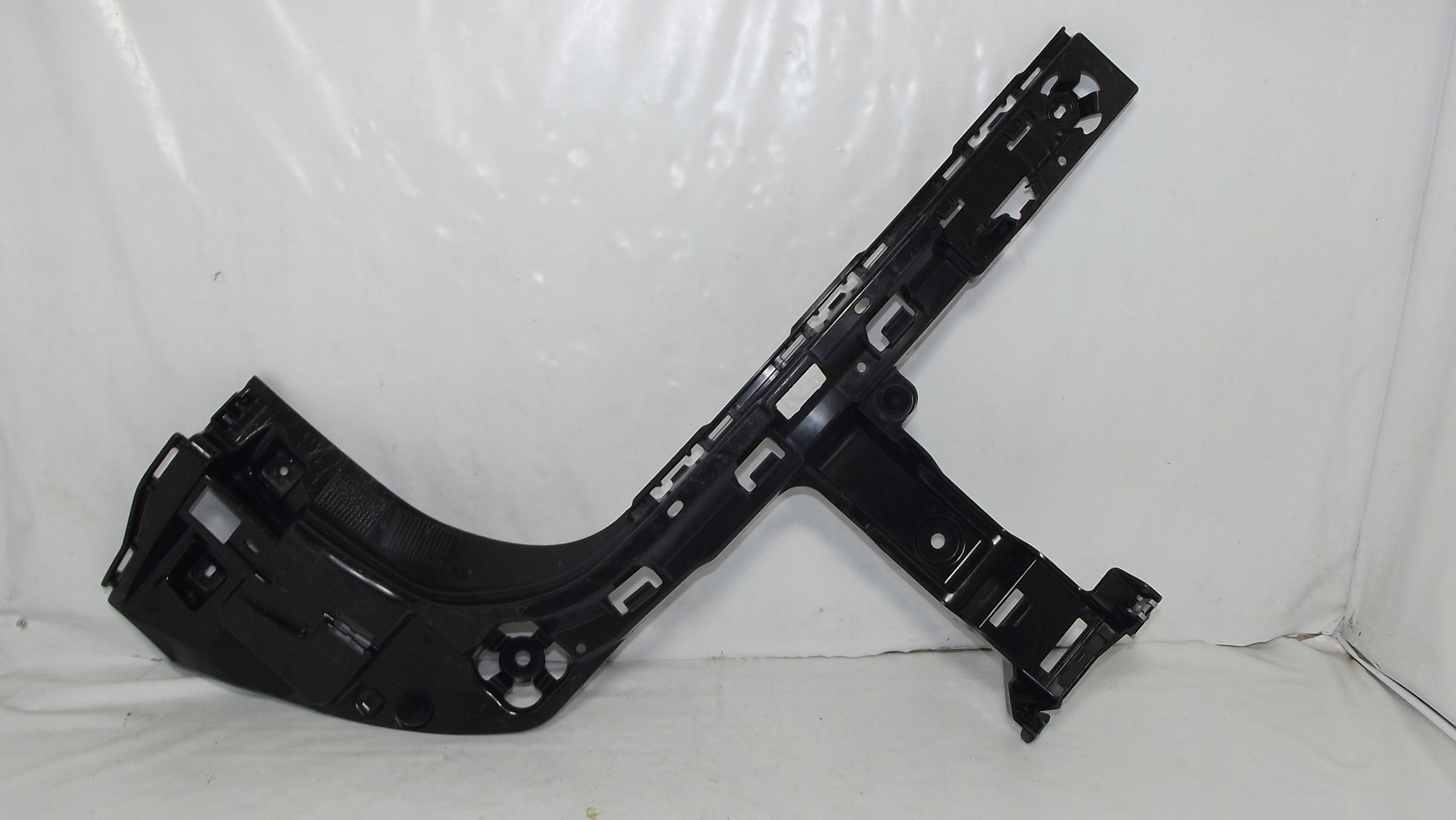 BMW X1 F48/F49 bumper bracket left rear part 7381119
