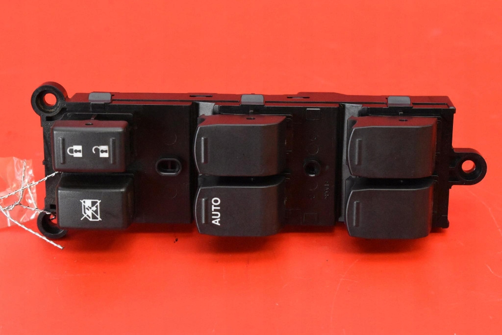 control panel of the window EU 68L8 SUZUKI SWIFT 5 V MK7 10-15