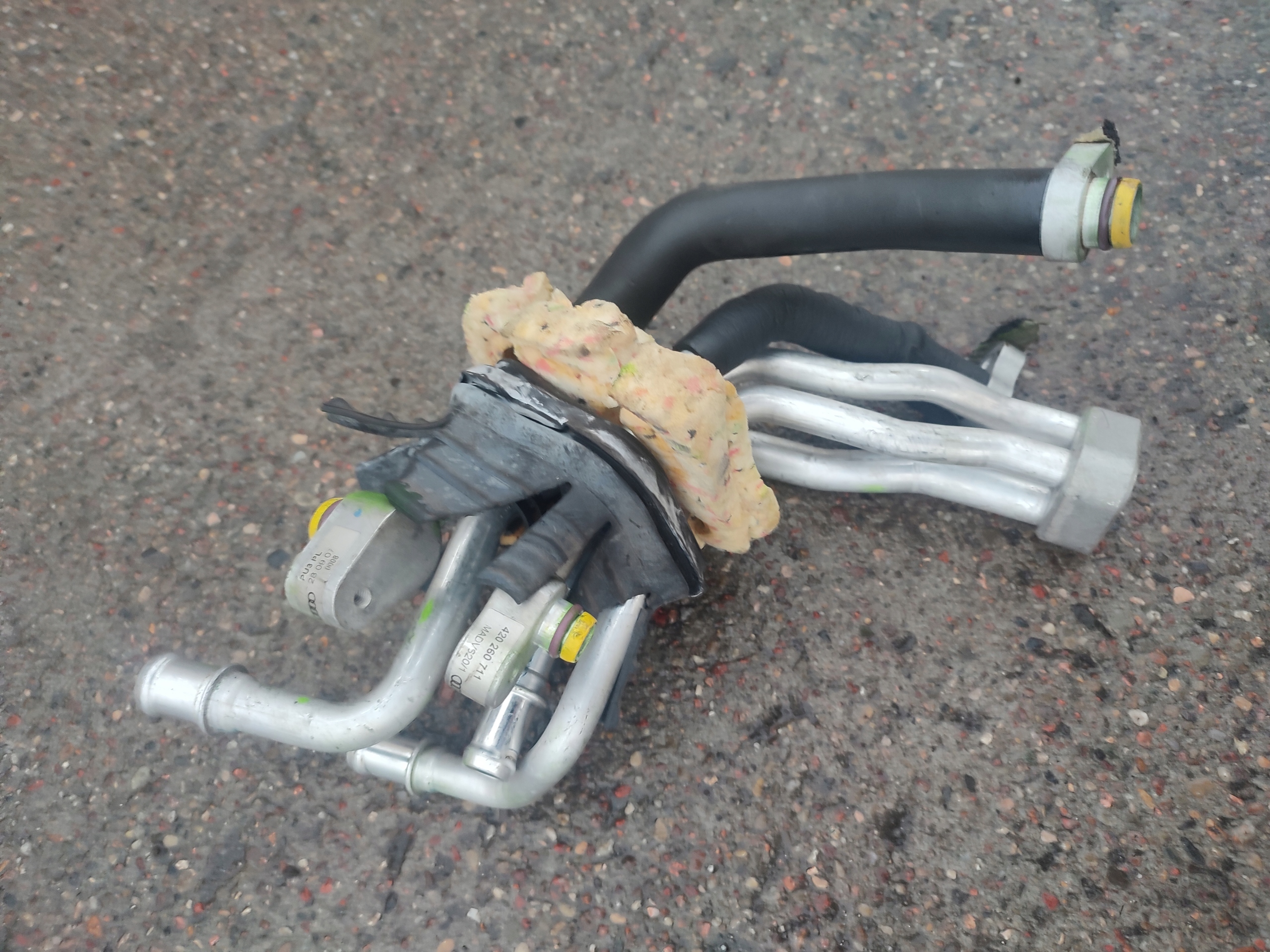 420819885 420260741 - Audi R8 420 4.2 2006-10 провід трубка кондиціонера