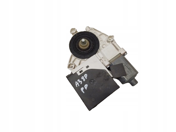 AUDI A3 8P 03- SILNICZEK SZYBY PRAWY PRZÓD 8P0959802E