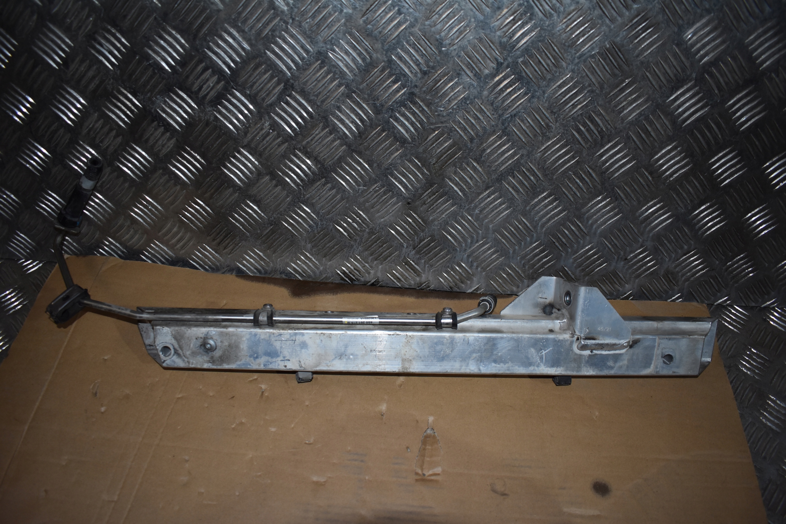 IDEALNA brace console AUDI R8 1