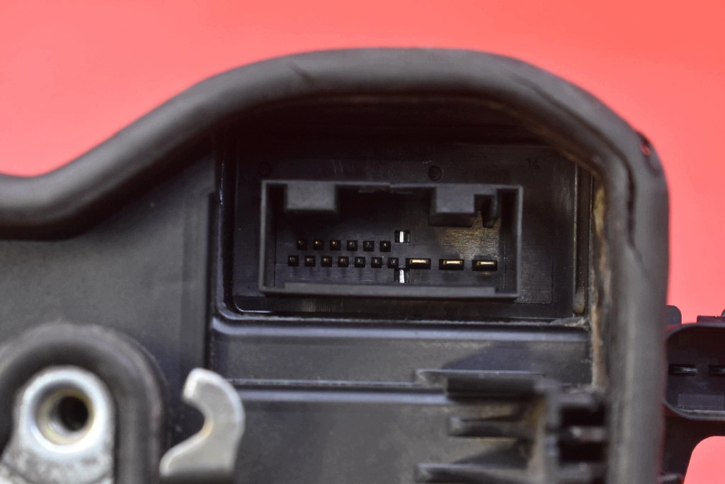 lock door left front front EU 7012141 BMW E65 sedan 01-05