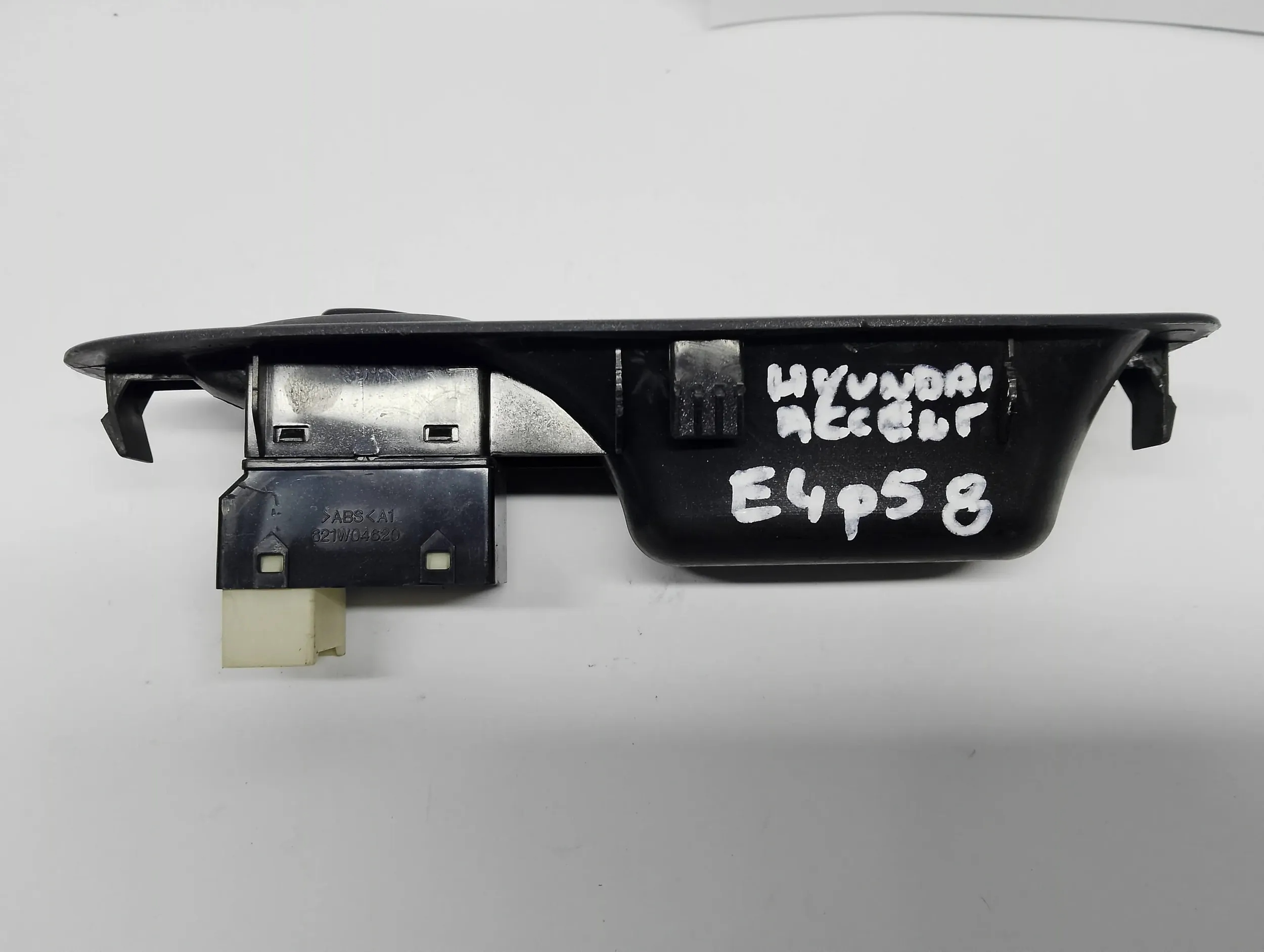 control panel windows Hyundai Accent 621W04620