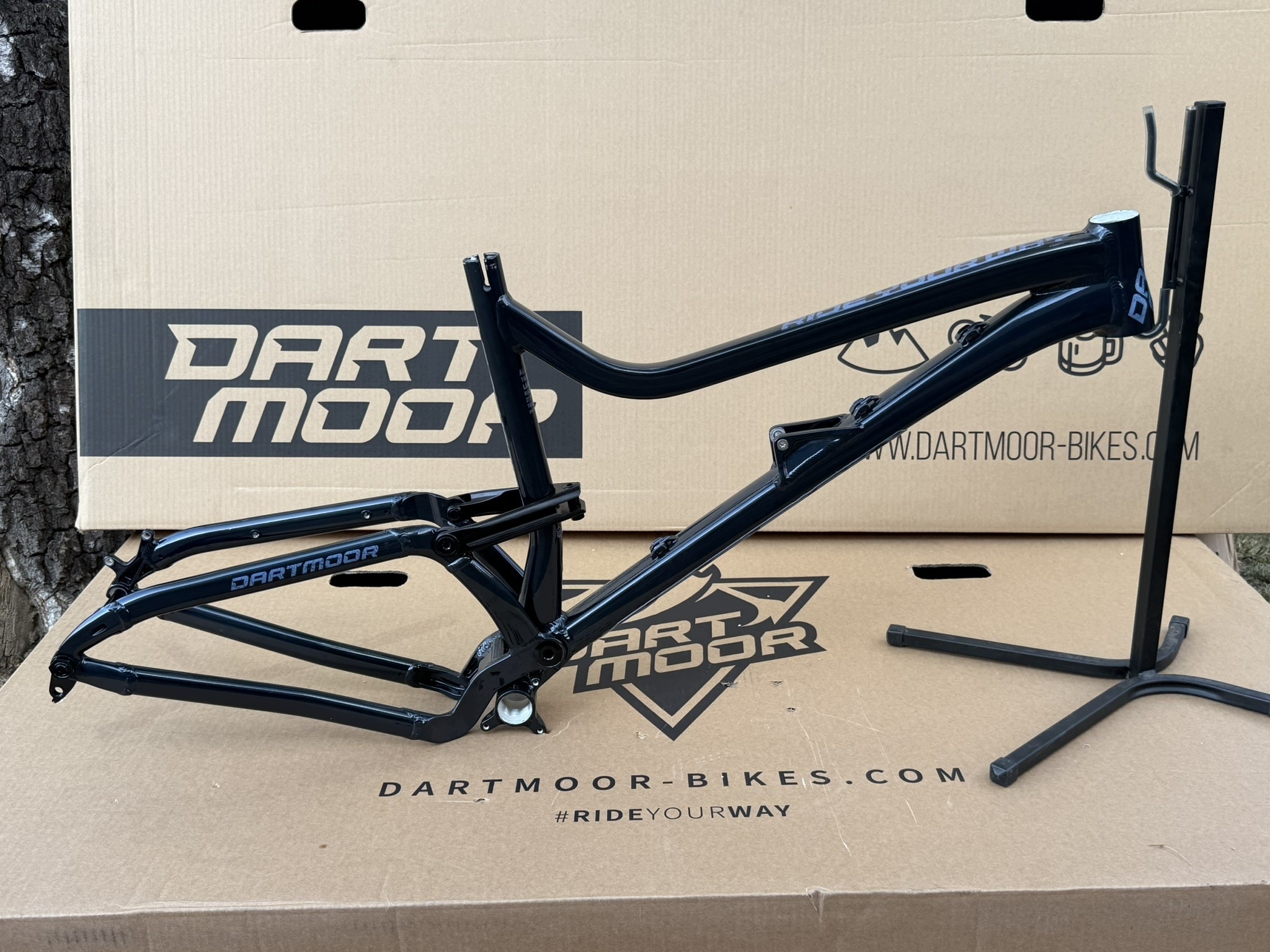 Trailový rám Dartmoor Bluebird 27.5 (bez tlumiče) Steel Blue M