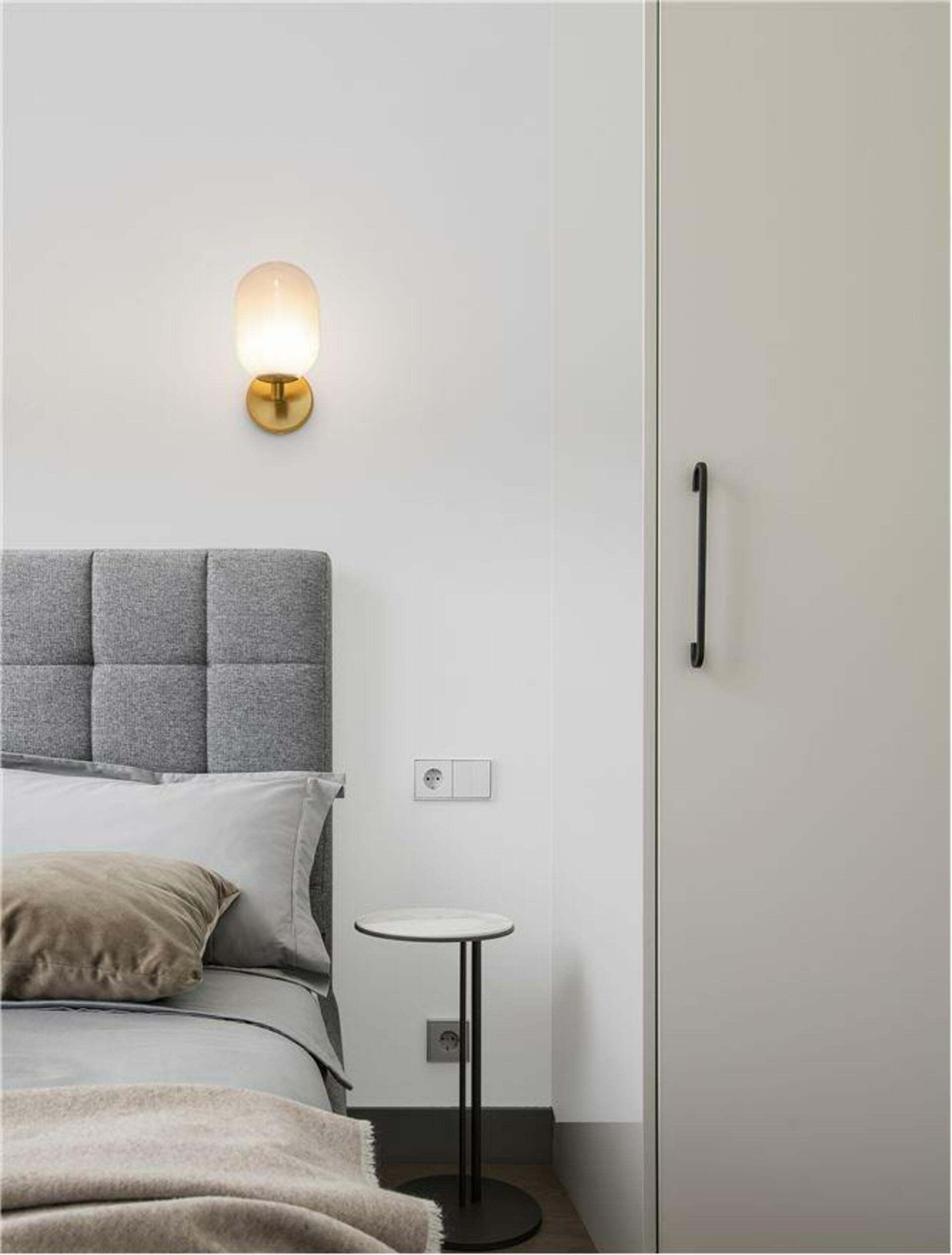 Nova Luce nástenné svietidlo Balor opálové sklo a mosadzný kov G9 9009247