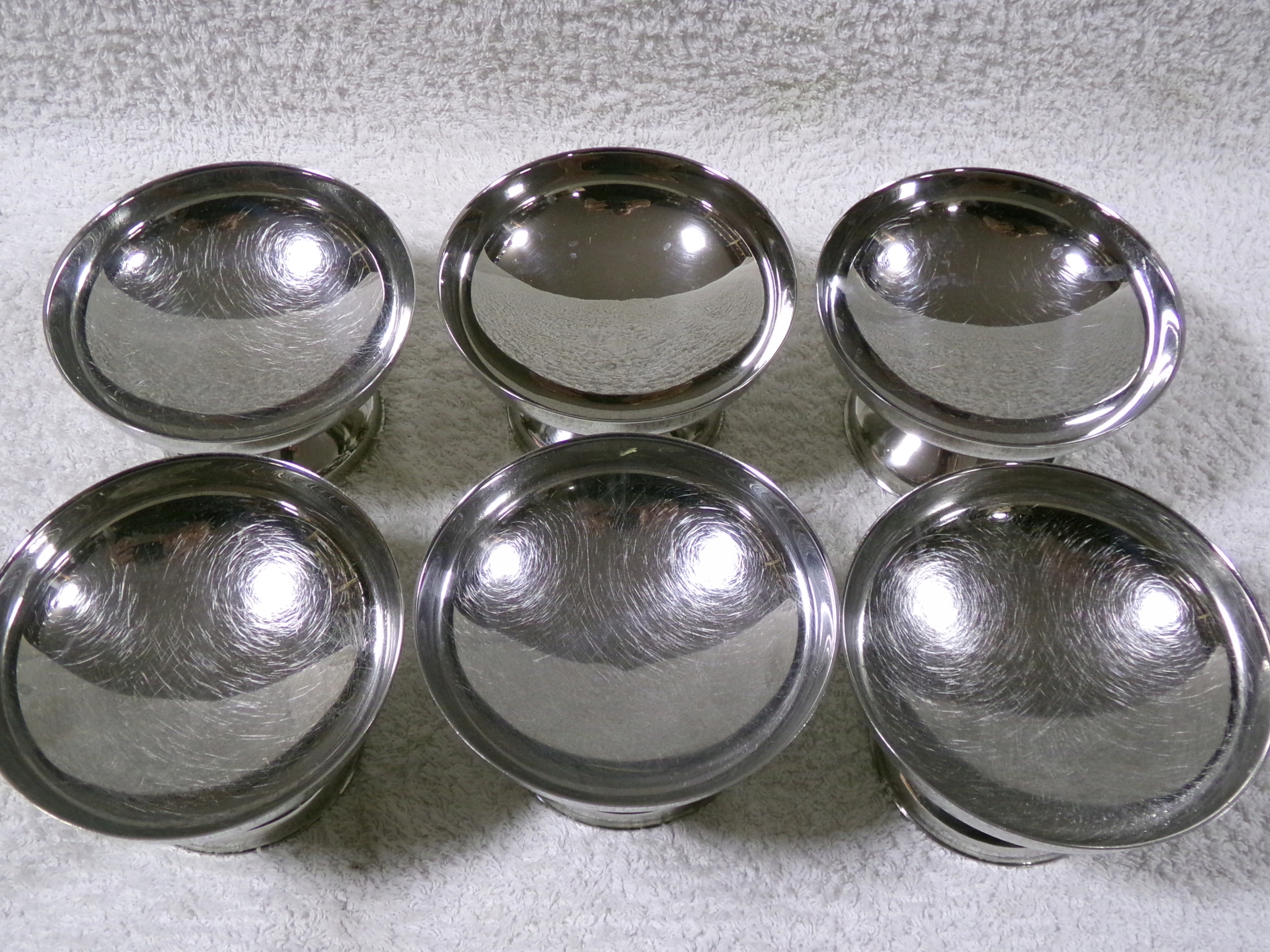 KOMPLET 6 PUCHARKÓW ZE STALI NIERDZEWNEJ