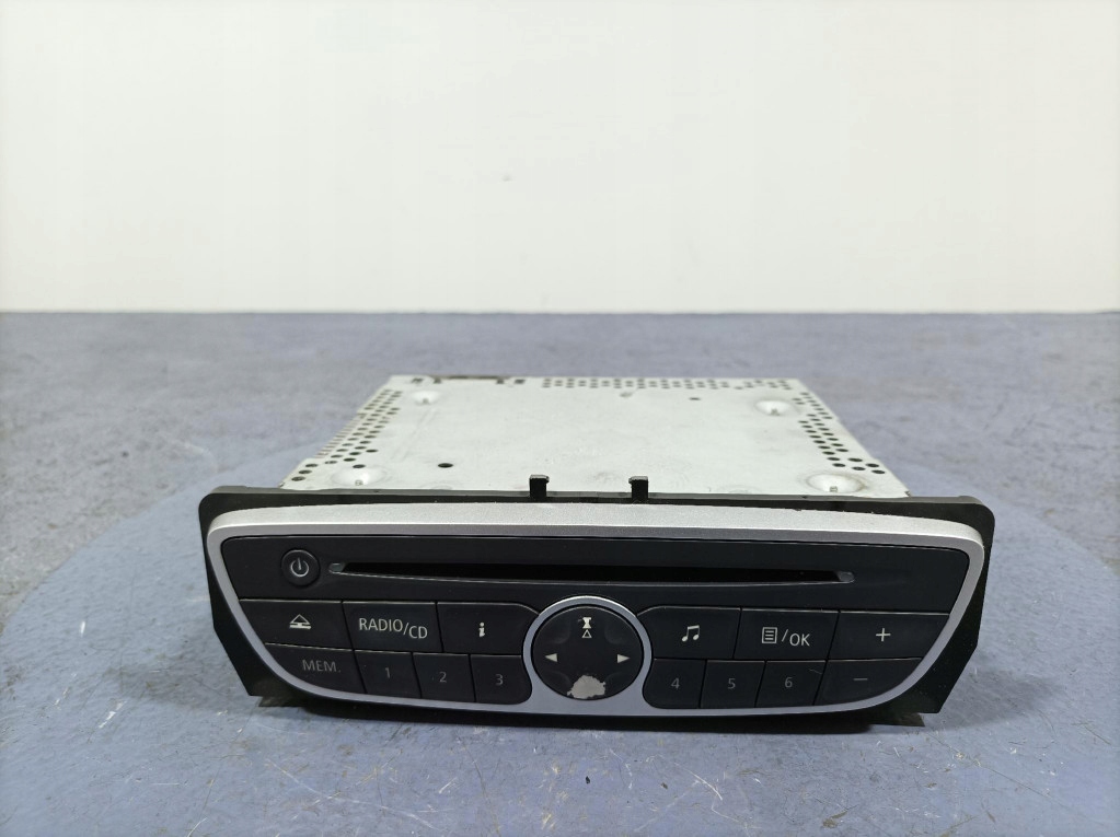 RENAULT MEGANE III RADIO RADIOODTWARZACZ CD 281150030R K4M858