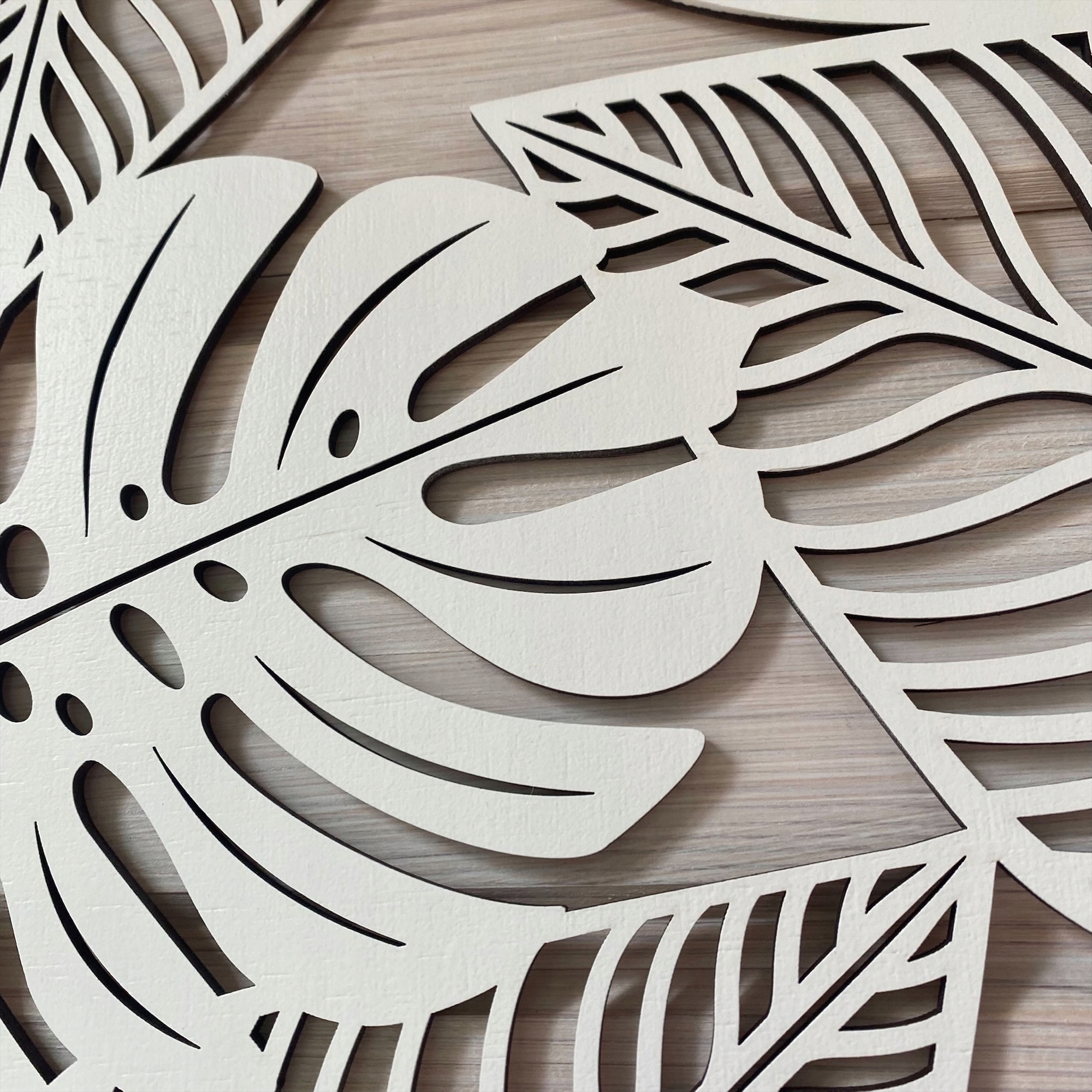 Zestaw 3 paneli drewnianych na ścianę Monstera Szerokość produktu 99 cm