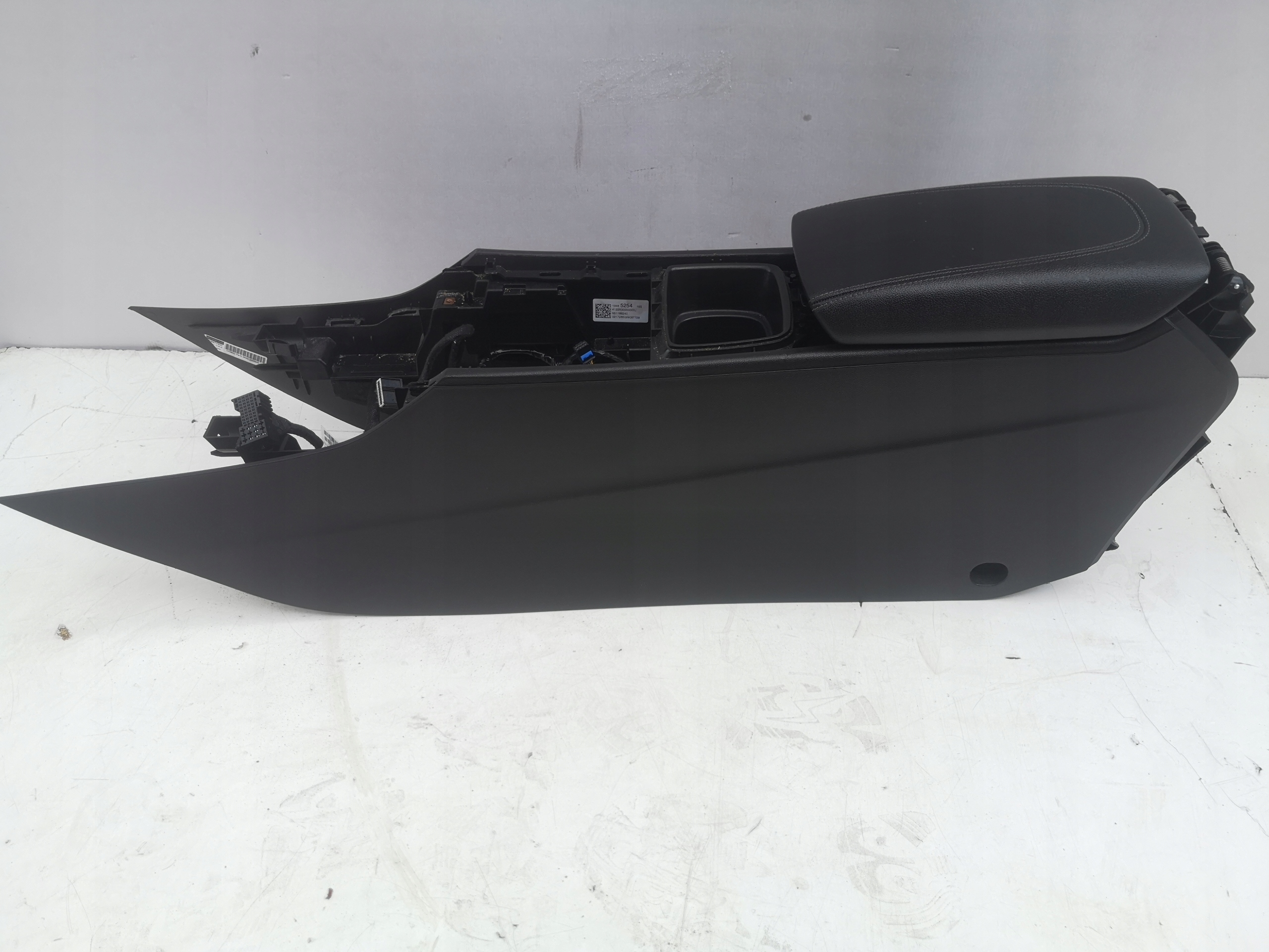 OPEL INSIGNIA B armrest TUNEL central